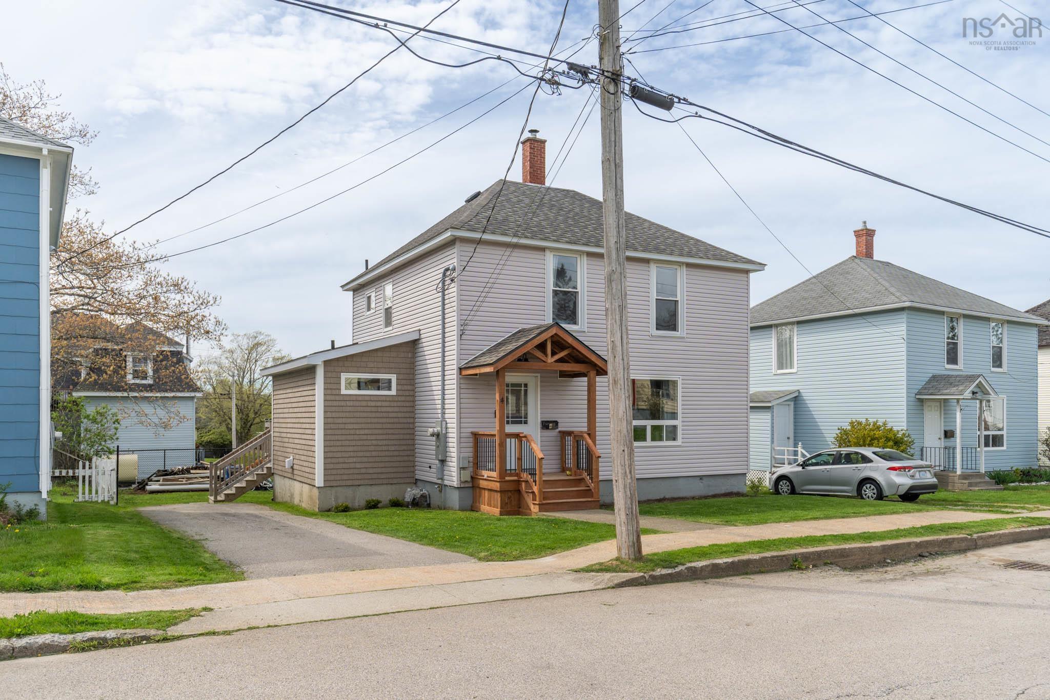 $329,900.00: 4 Carol Avenue, Yarmouth