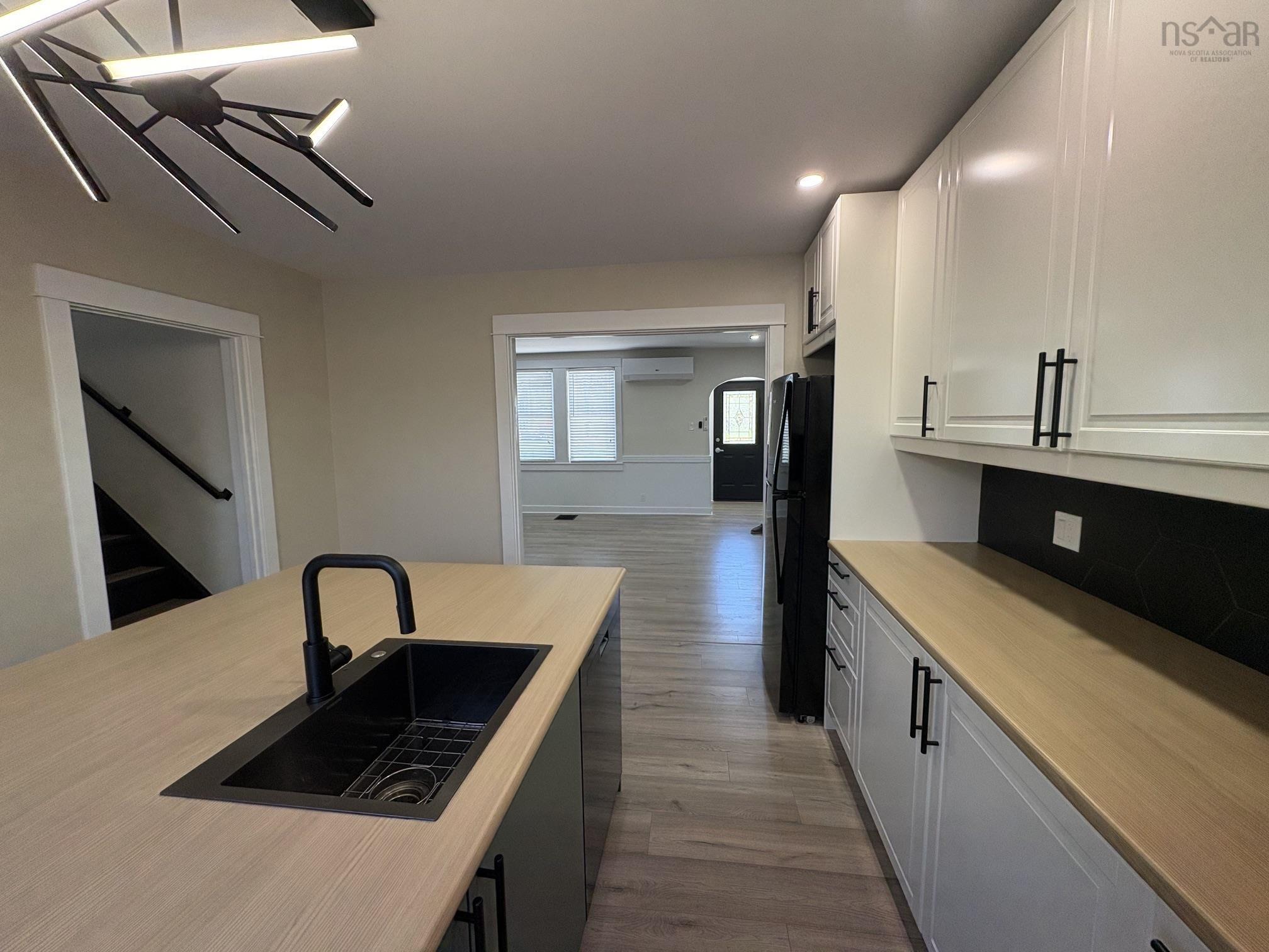 $500,000.00: 24 Varner Road, New Germany