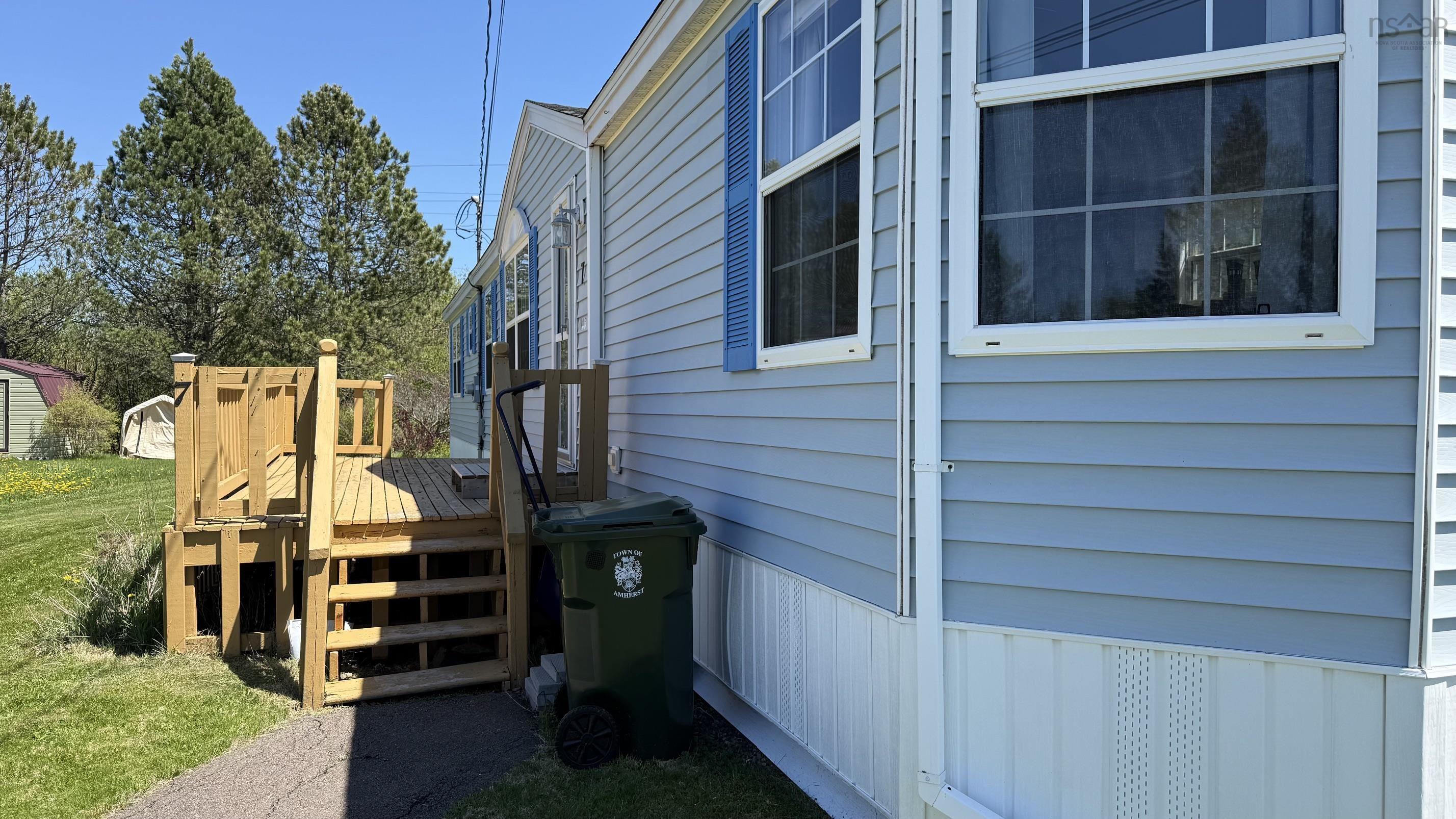 $149,900.00: 7 Fernwood Drive, Amherst