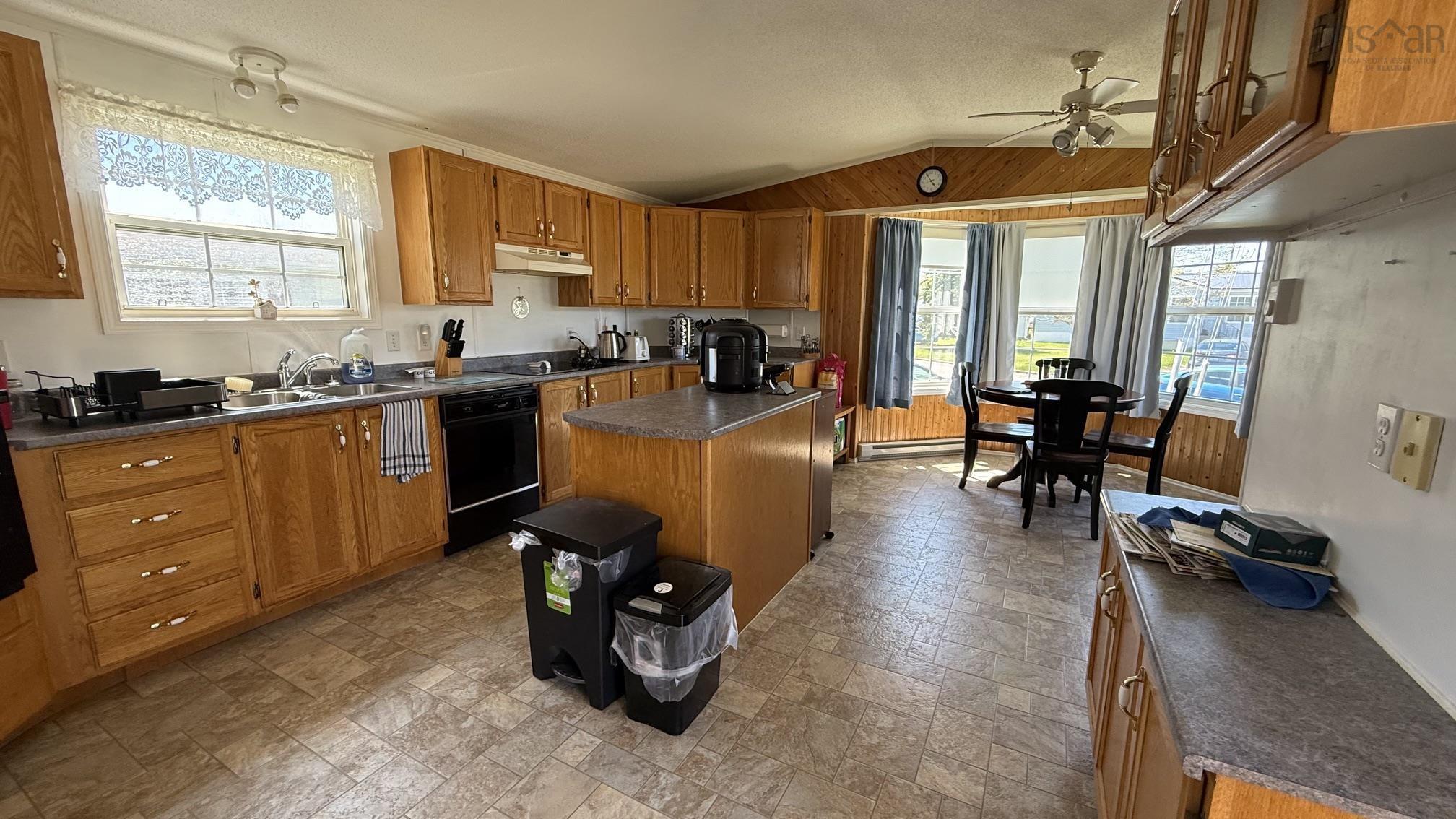 $149,900.00: 7 Fernwood Drive, Amherst