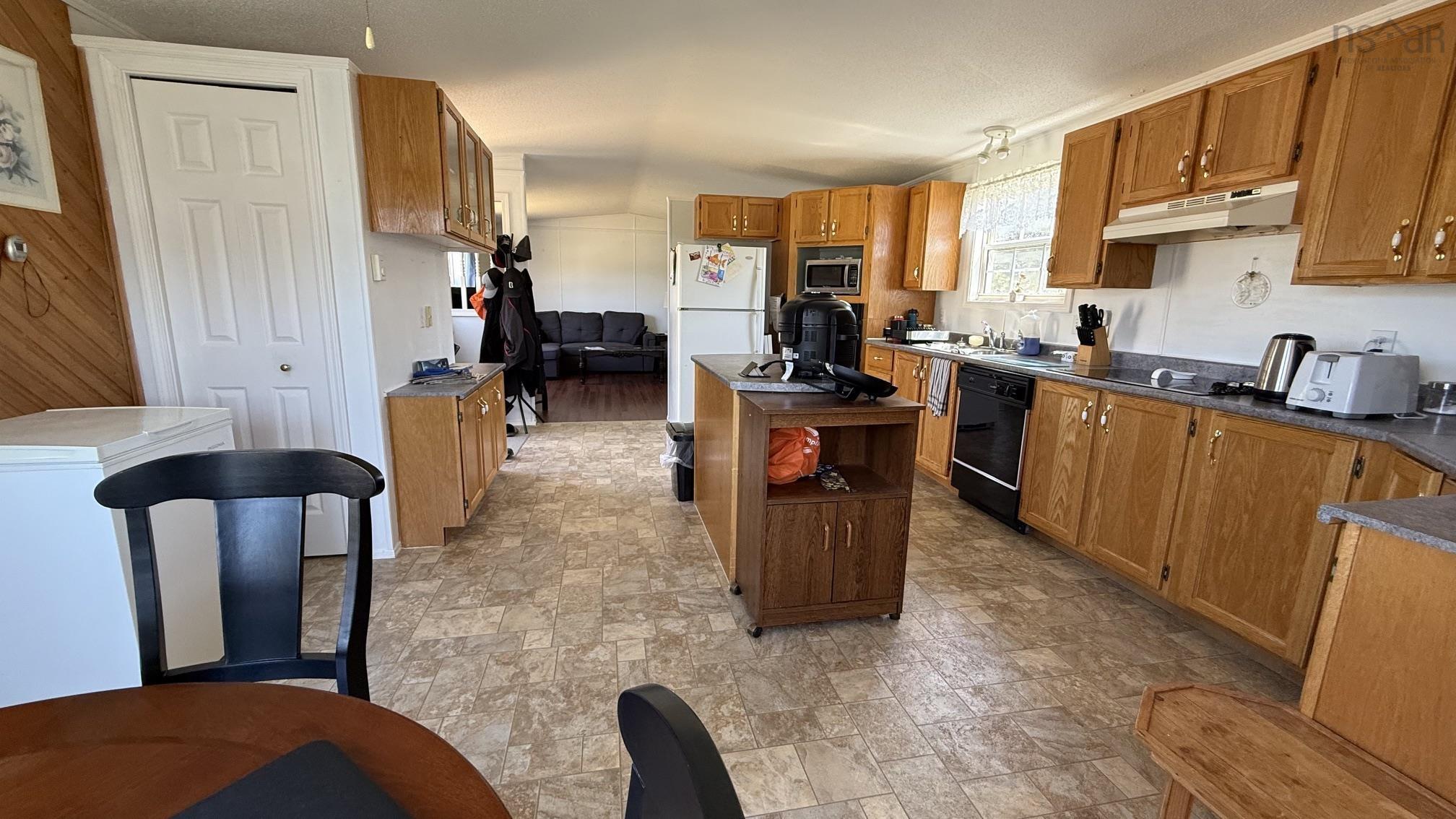 $149,900.00: 7 Fernwood Drive, Amherst