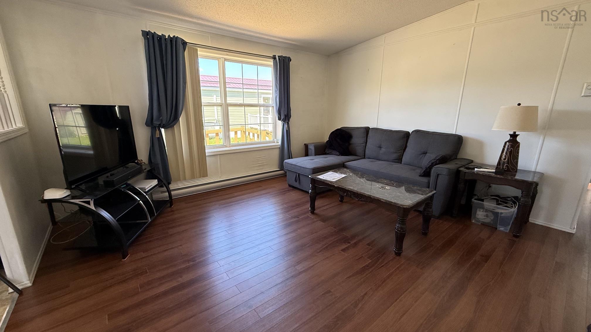 $149,900.00: 7 Fernwood Drive, Amherst