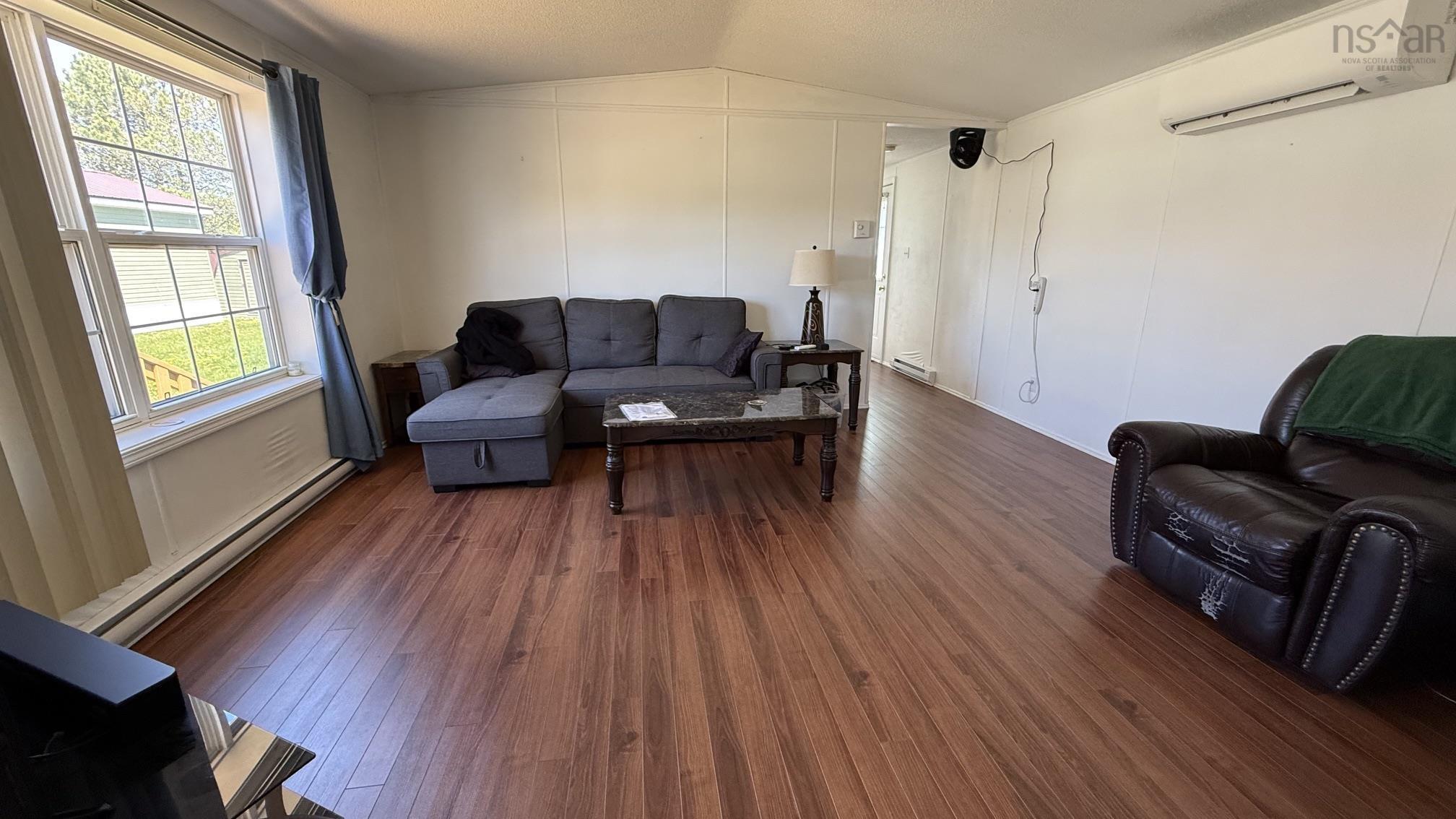 $149,900.00: 7 Fernwood Drive, Amherst