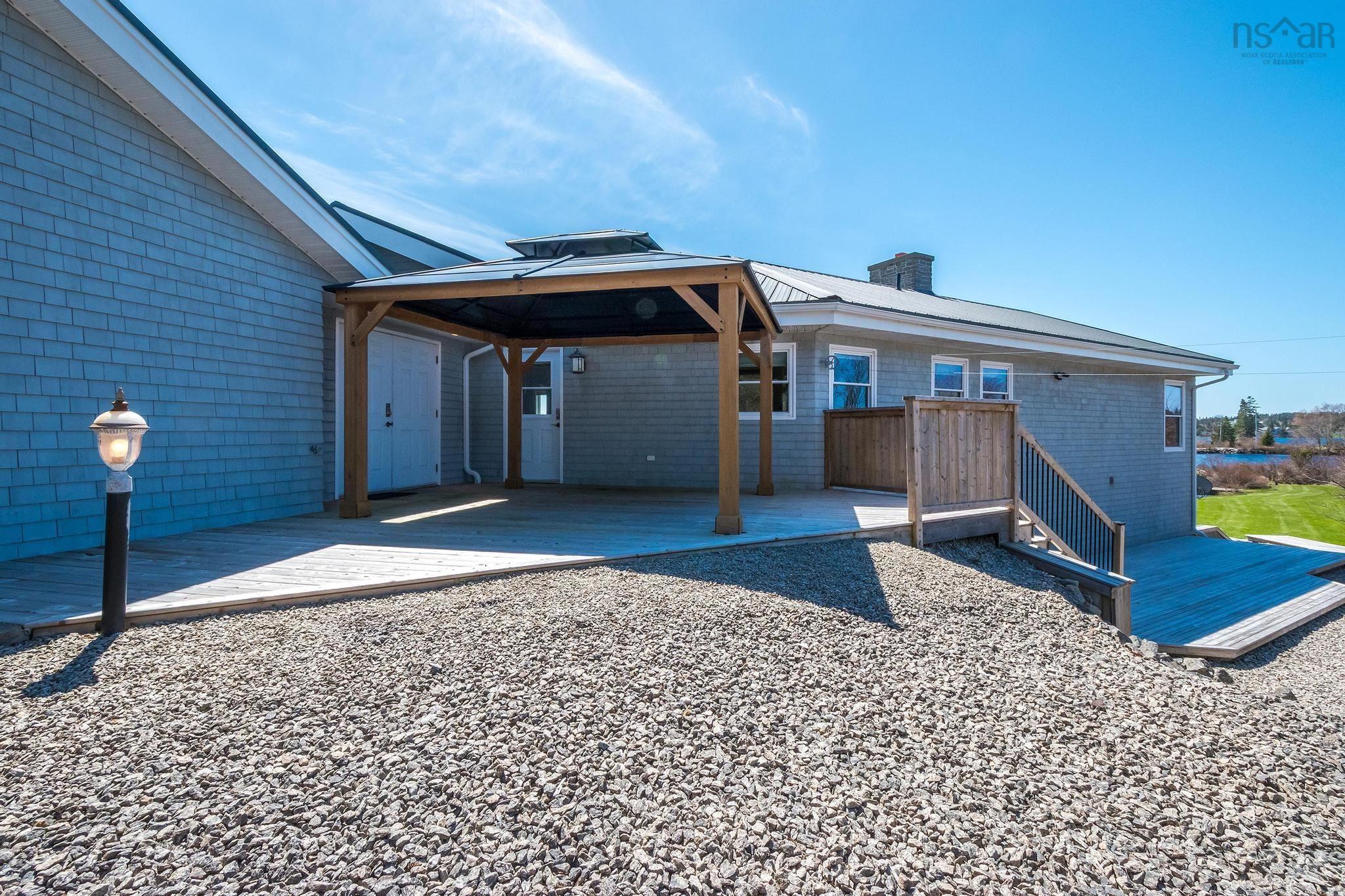 $1,600,000.00: 52 Captain Landers Court, Yarmouth