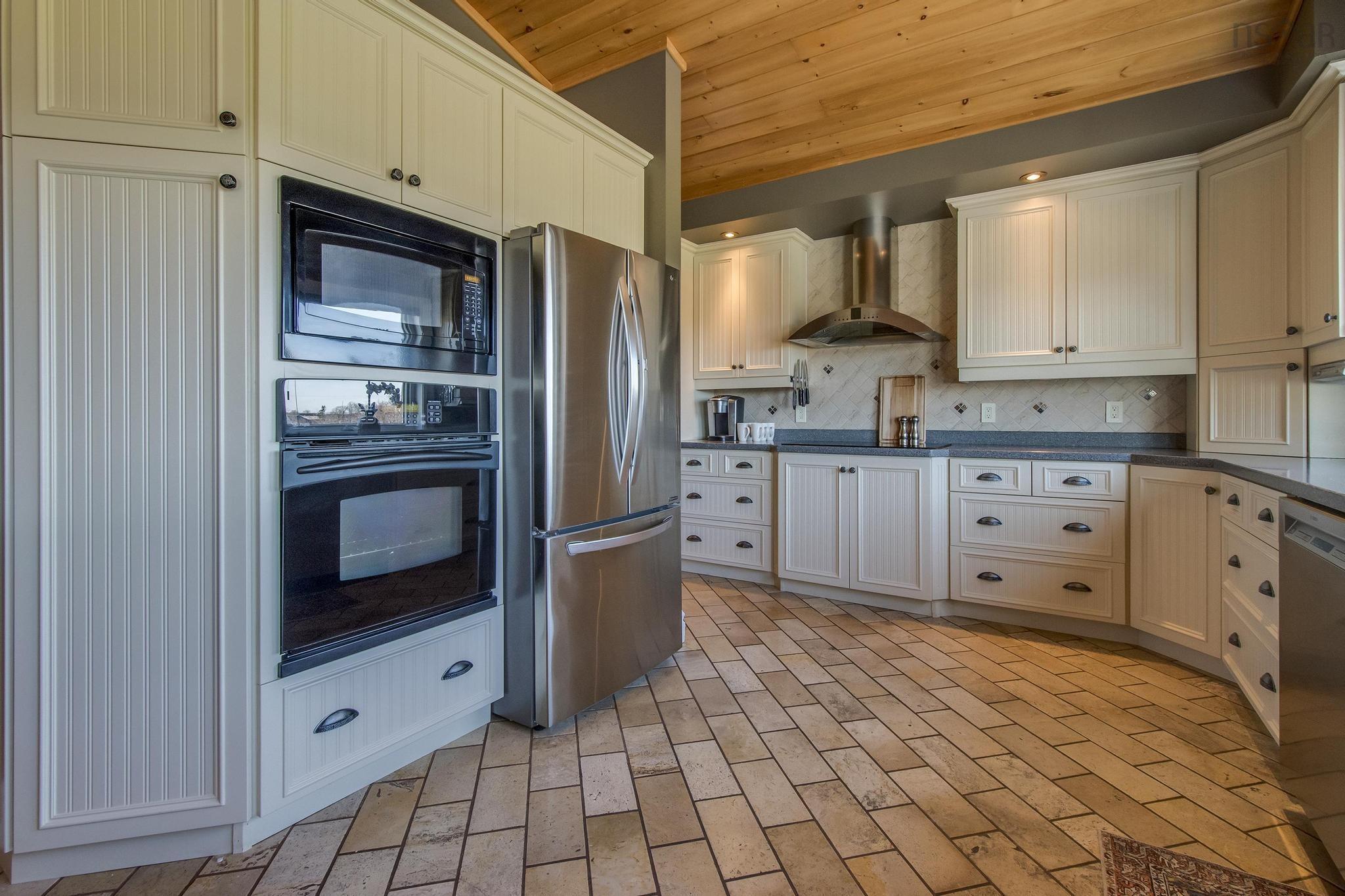 $1,600,000.00: 52 Captain Landers Court, Yarmouth