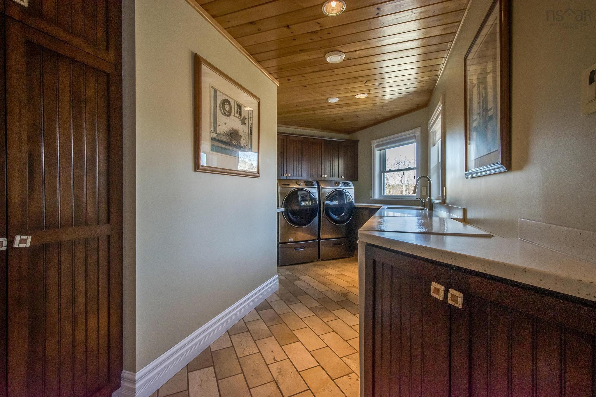 $1,600,000.00: 52 Captain Landers Court, Yarmouth