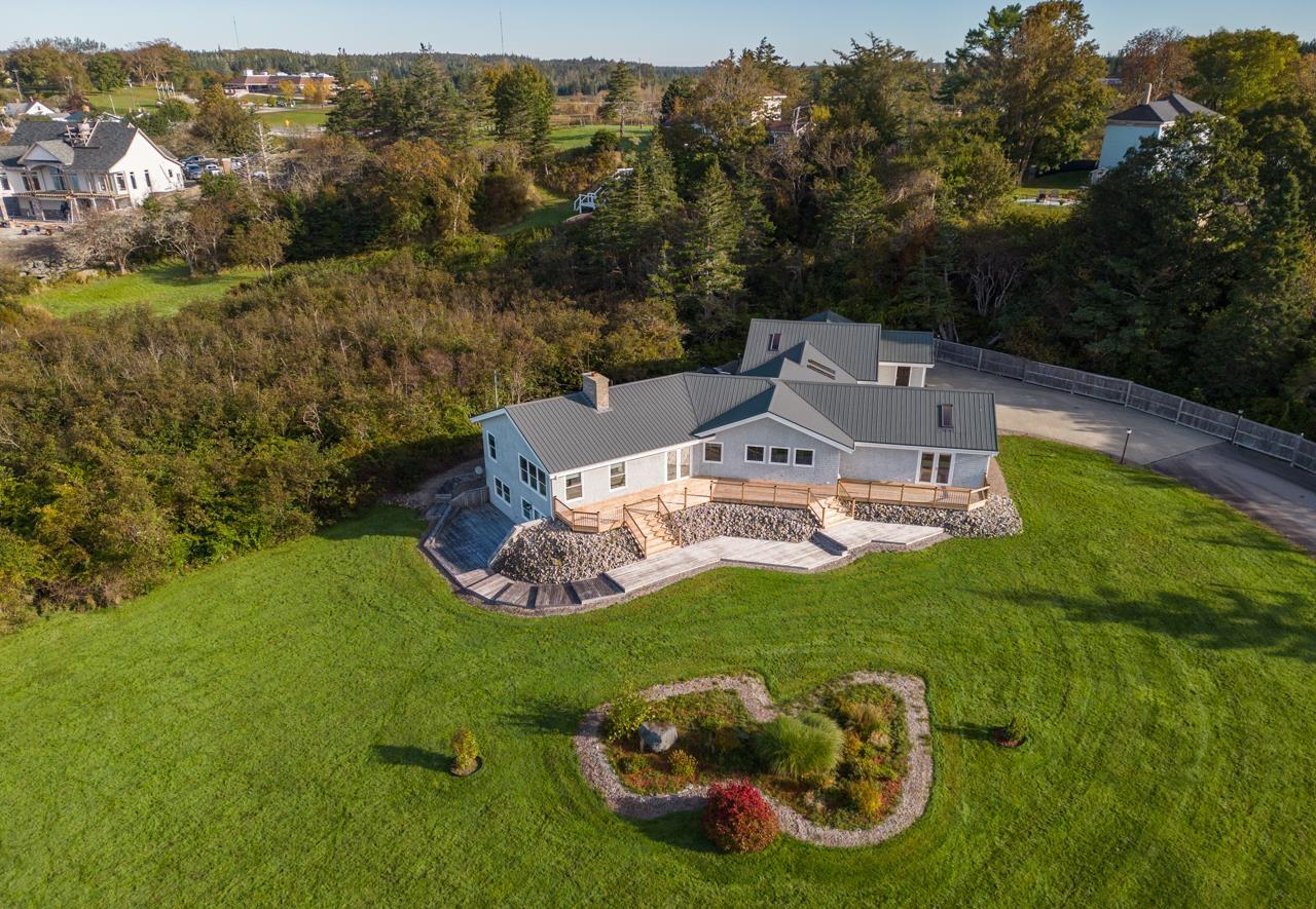 $1,600,000.00: 52 Captain Landers Court, Yarmouth