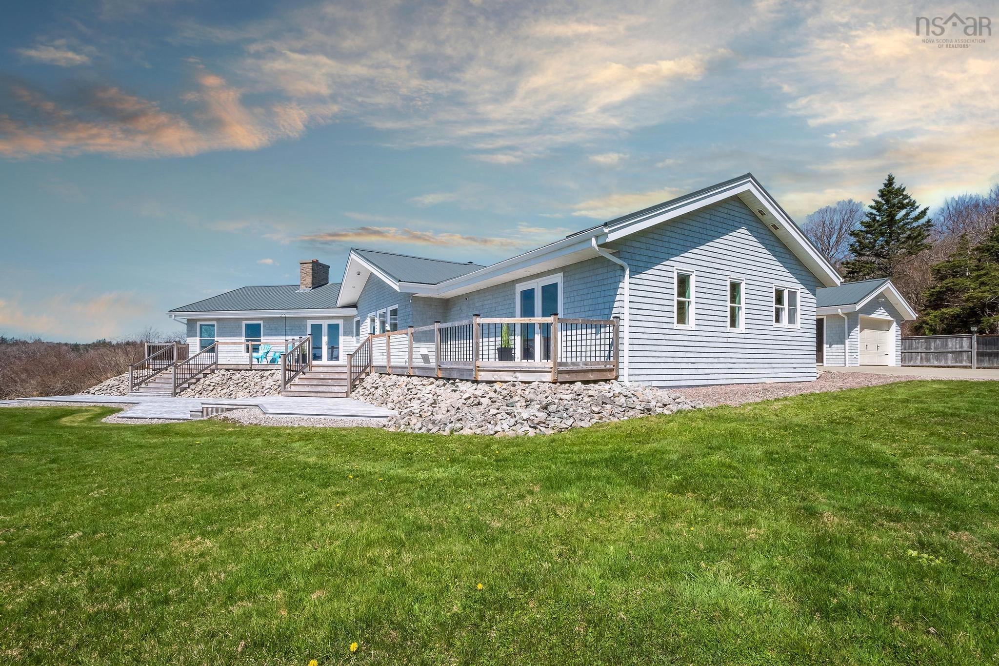 $1,600,000.00: 52 Captain Landers Court, Yarmouth