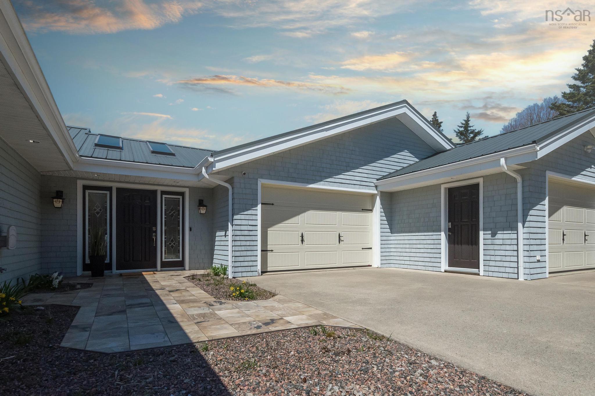 $1,600,000.00: 52 Captain Landers Court, Yarmouth