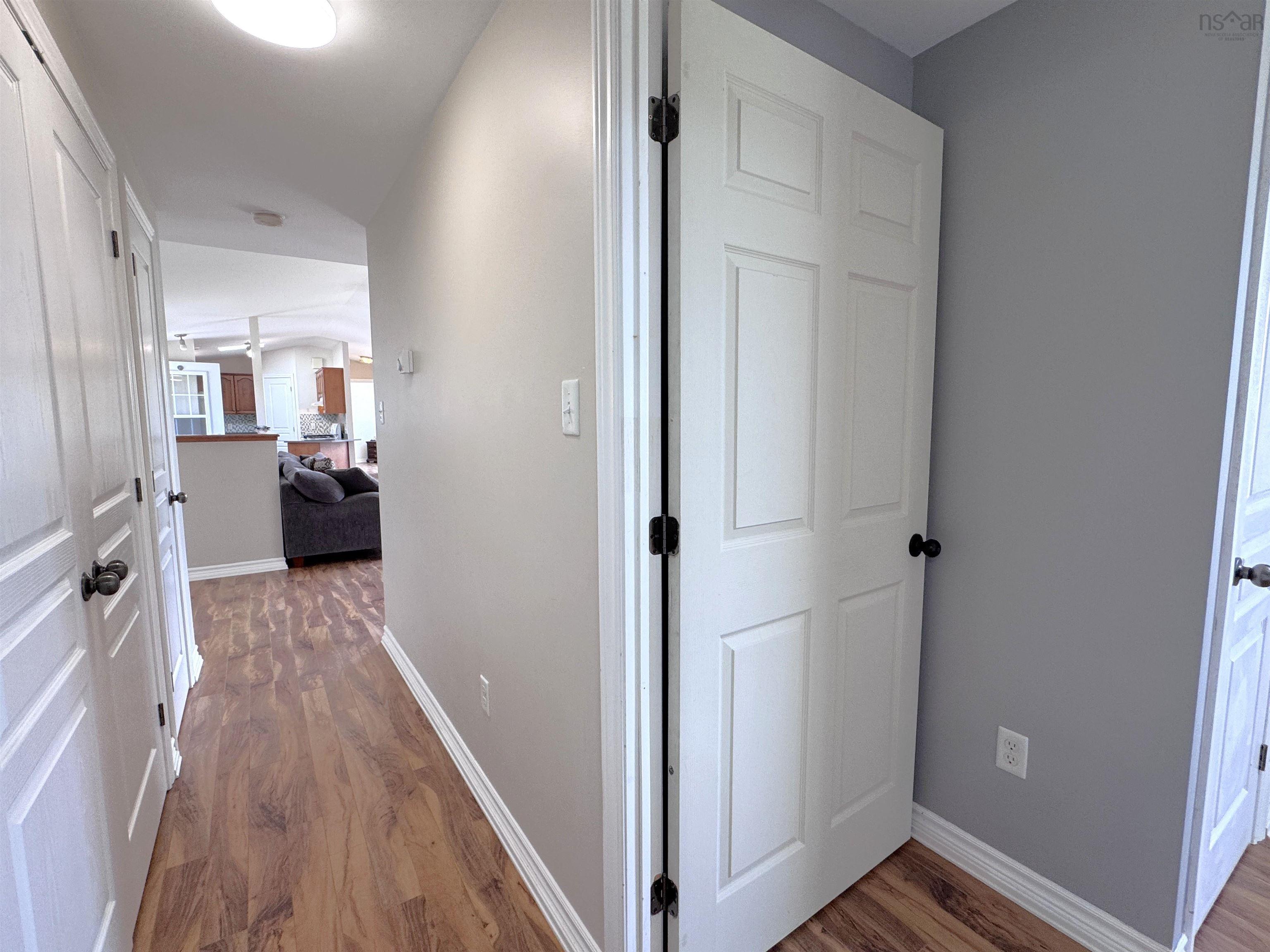 $380,000.00: 1090 Hardwood Hill Rd, Heathbell