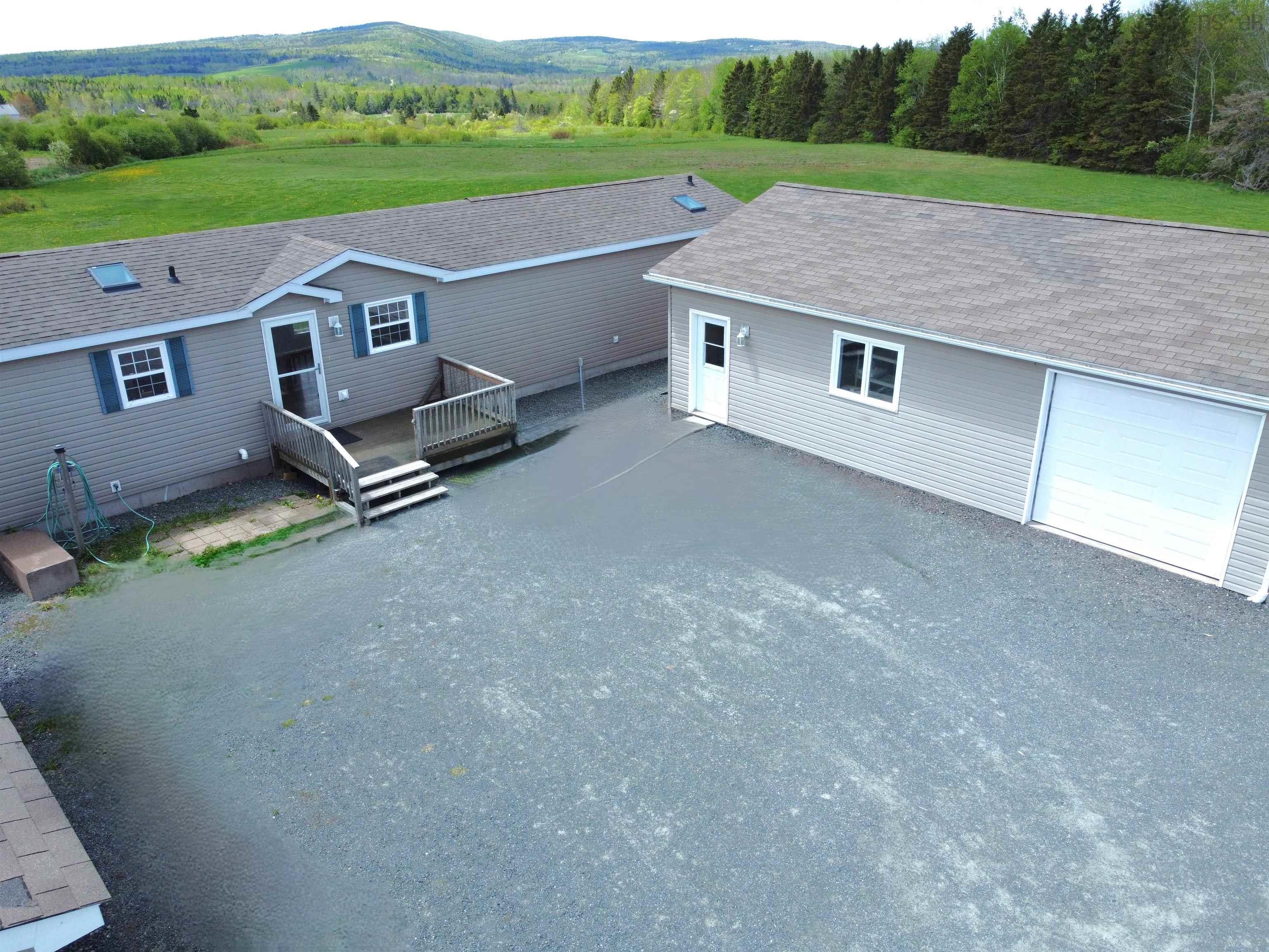 $380,000.00: 1090 Hardwood Hill Rd, Heathbell