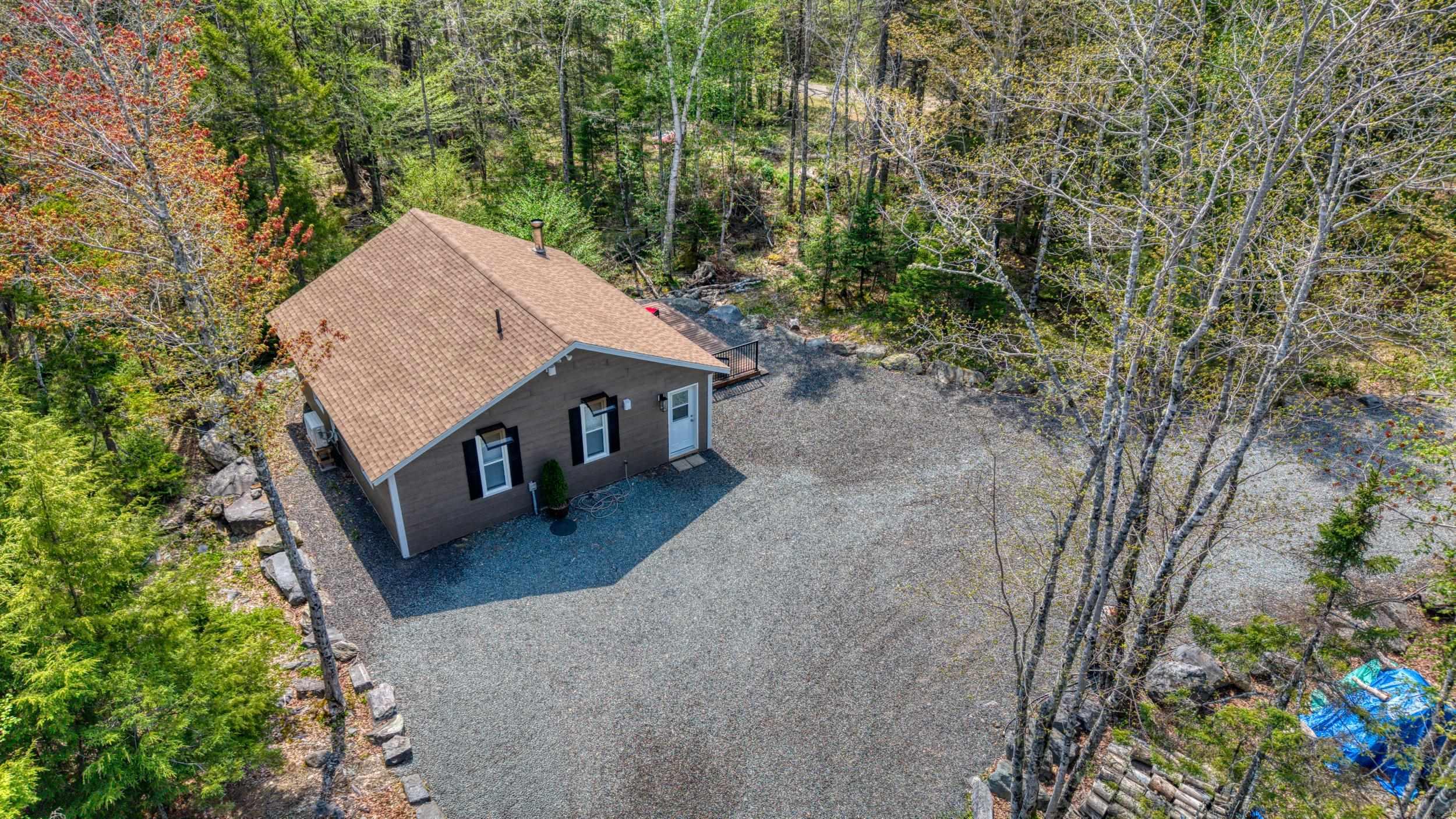 $699,000.00: 7 Lakeview Road, Hemford