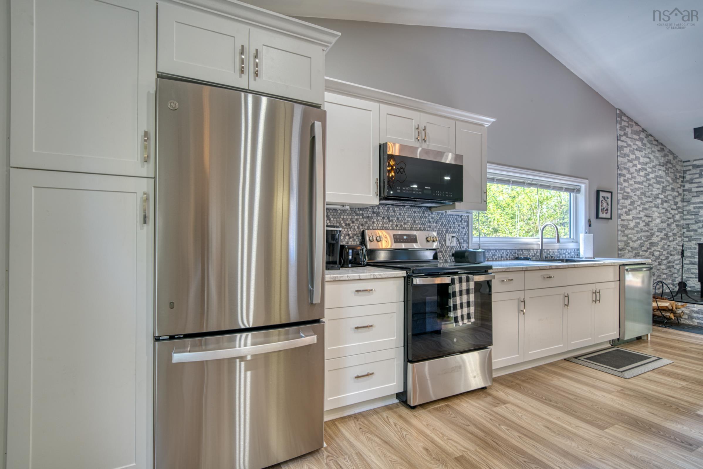 $699,000.00: 7 Lakeview Road, Hemford