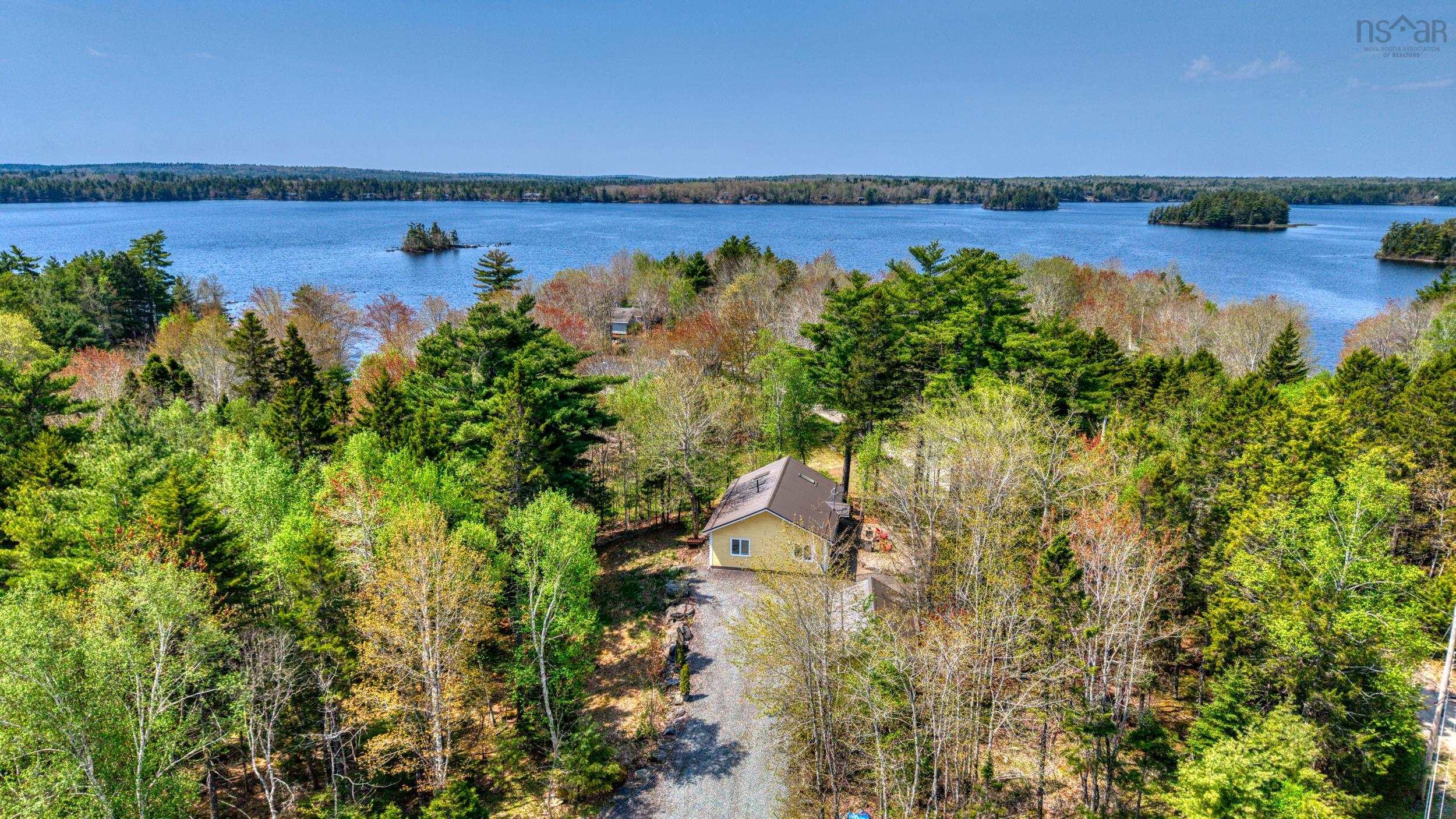 $699,000.00: 7 Lakeview Road, Hemford