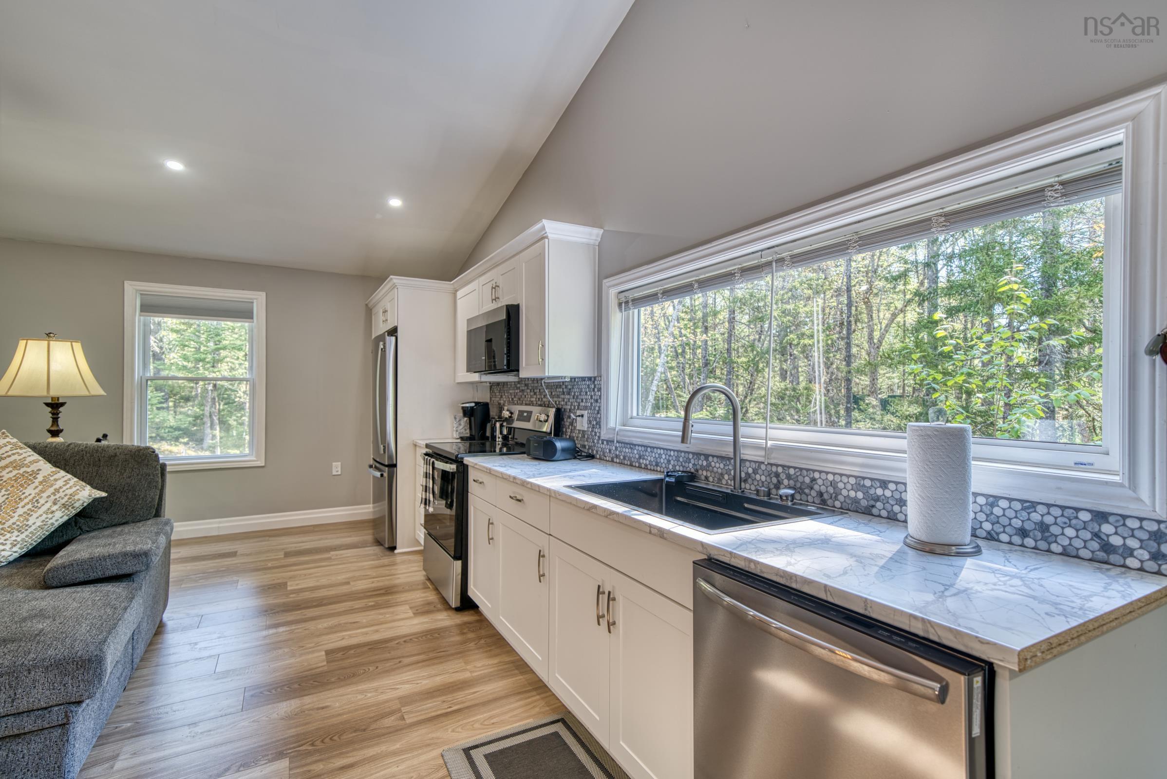 $699,000.00: 7 Lakeview Road, Hemford