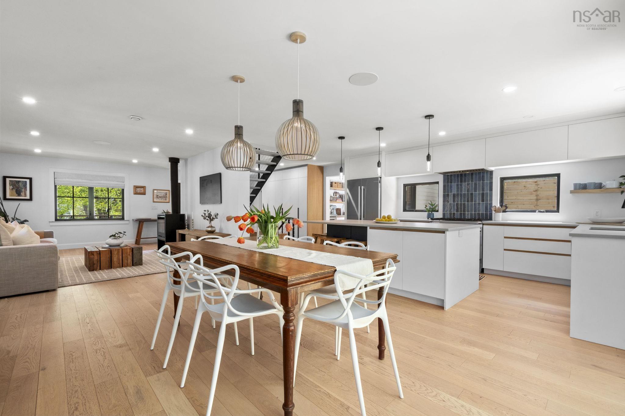 $2,595,000.00: 5719 Southwood Drive, Halifax