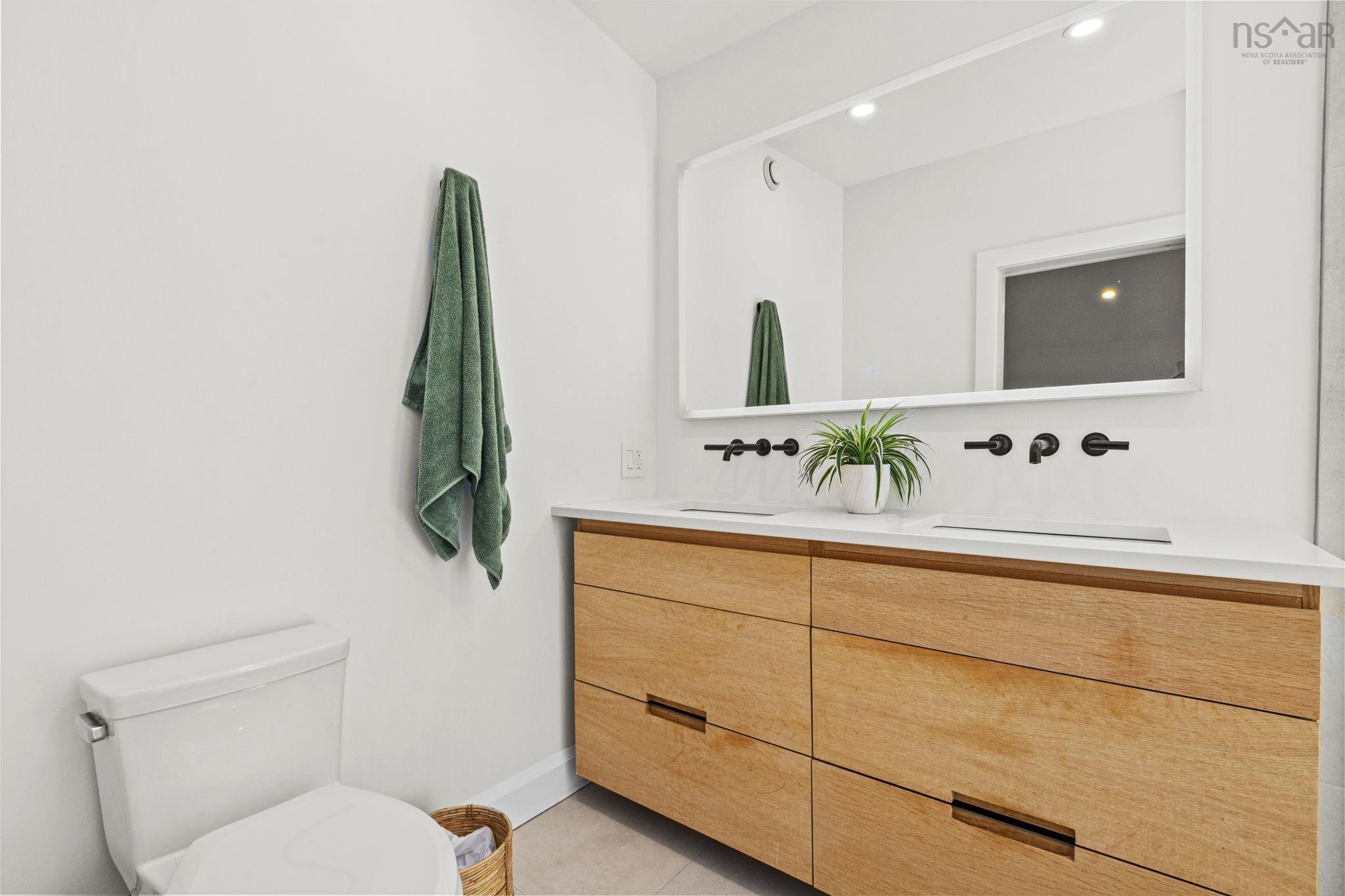 $2,595,000.00: 5719 Southwood Drive, Halifax