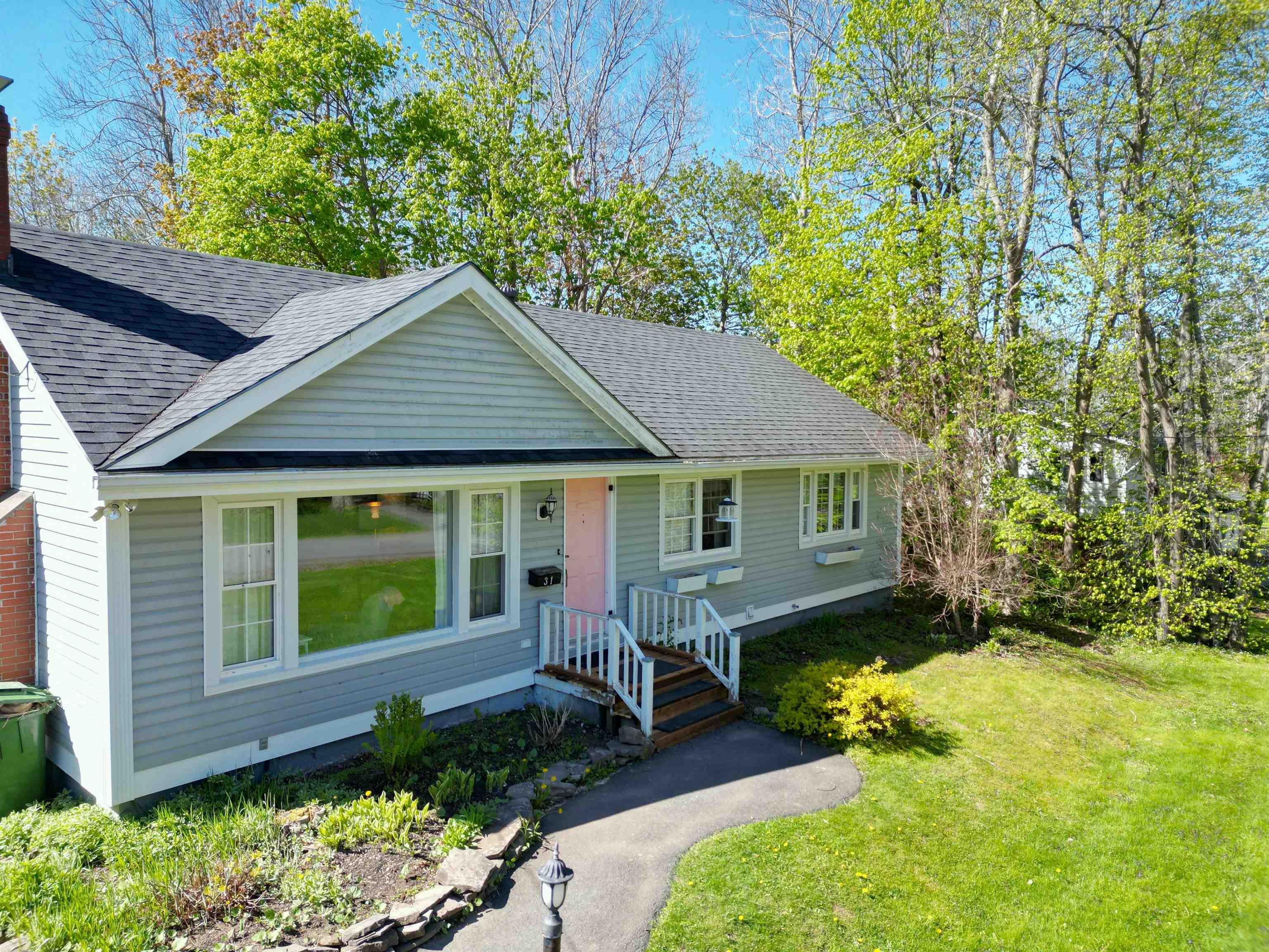$300,000.00: 31 Cottage Street, Pictou