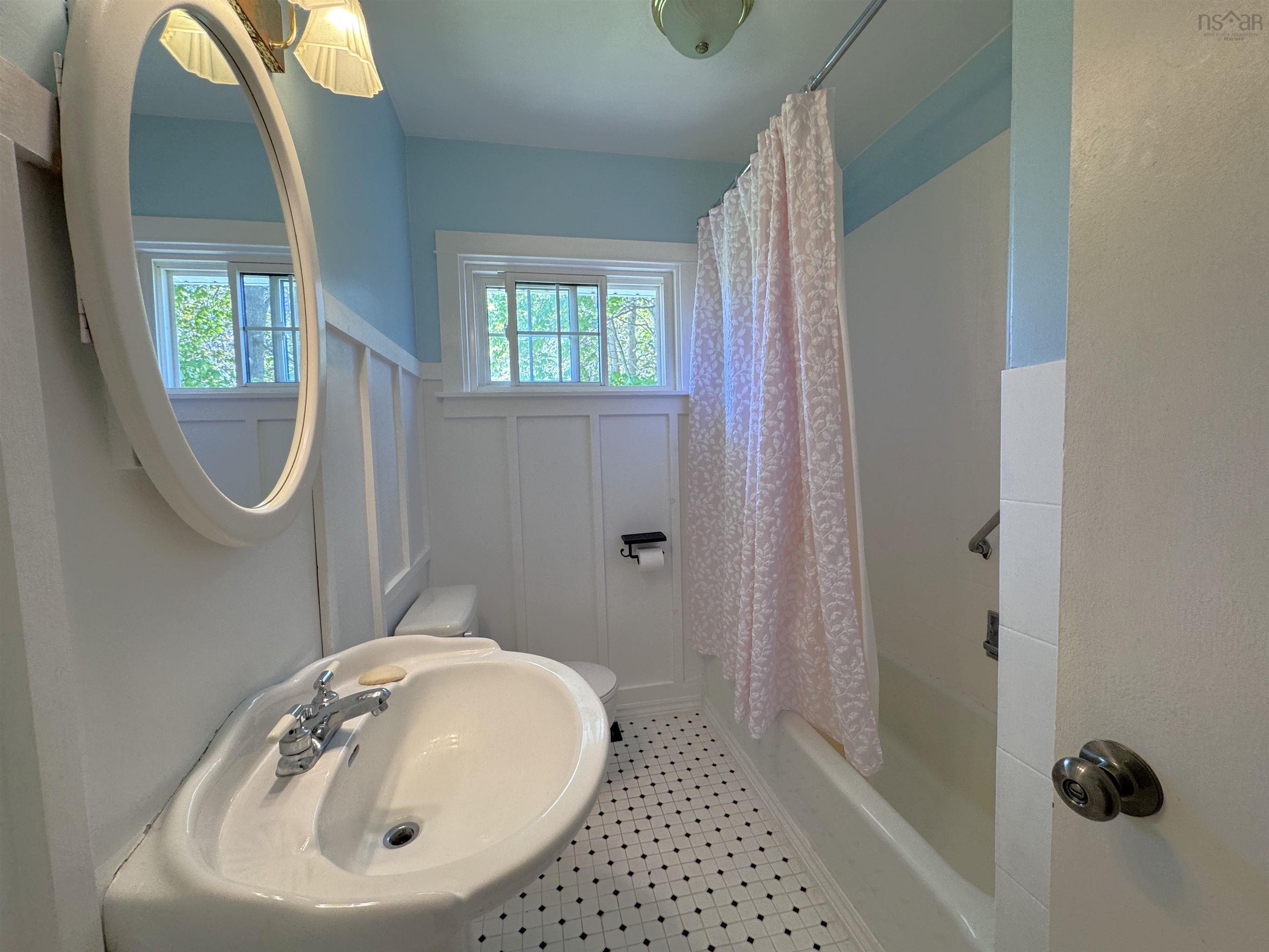 $300,000.00: 31 Cottage Street, Pictou