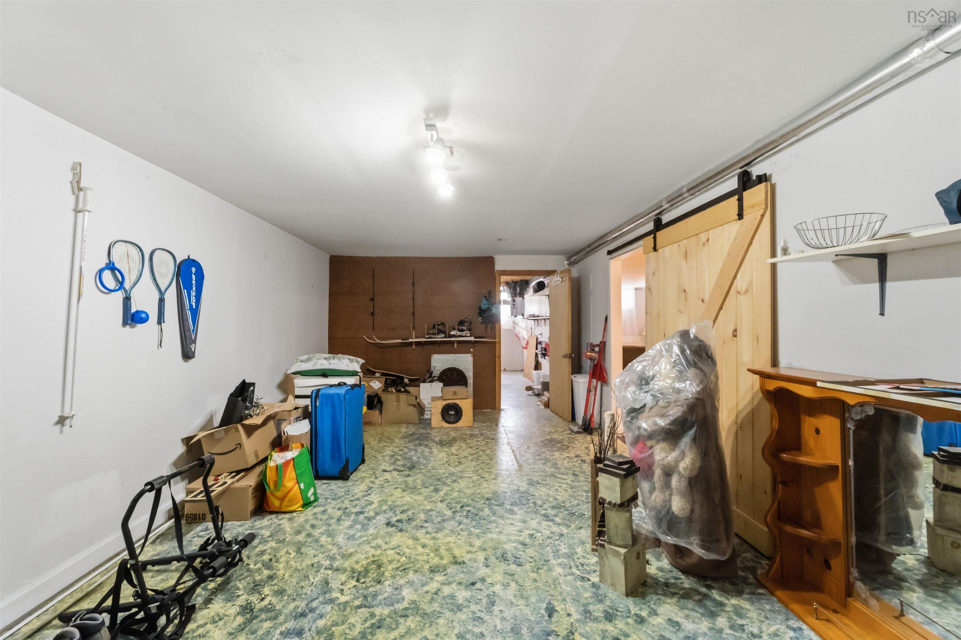 $650,000.00: 2410 Loretta Avenue, Coldbrook