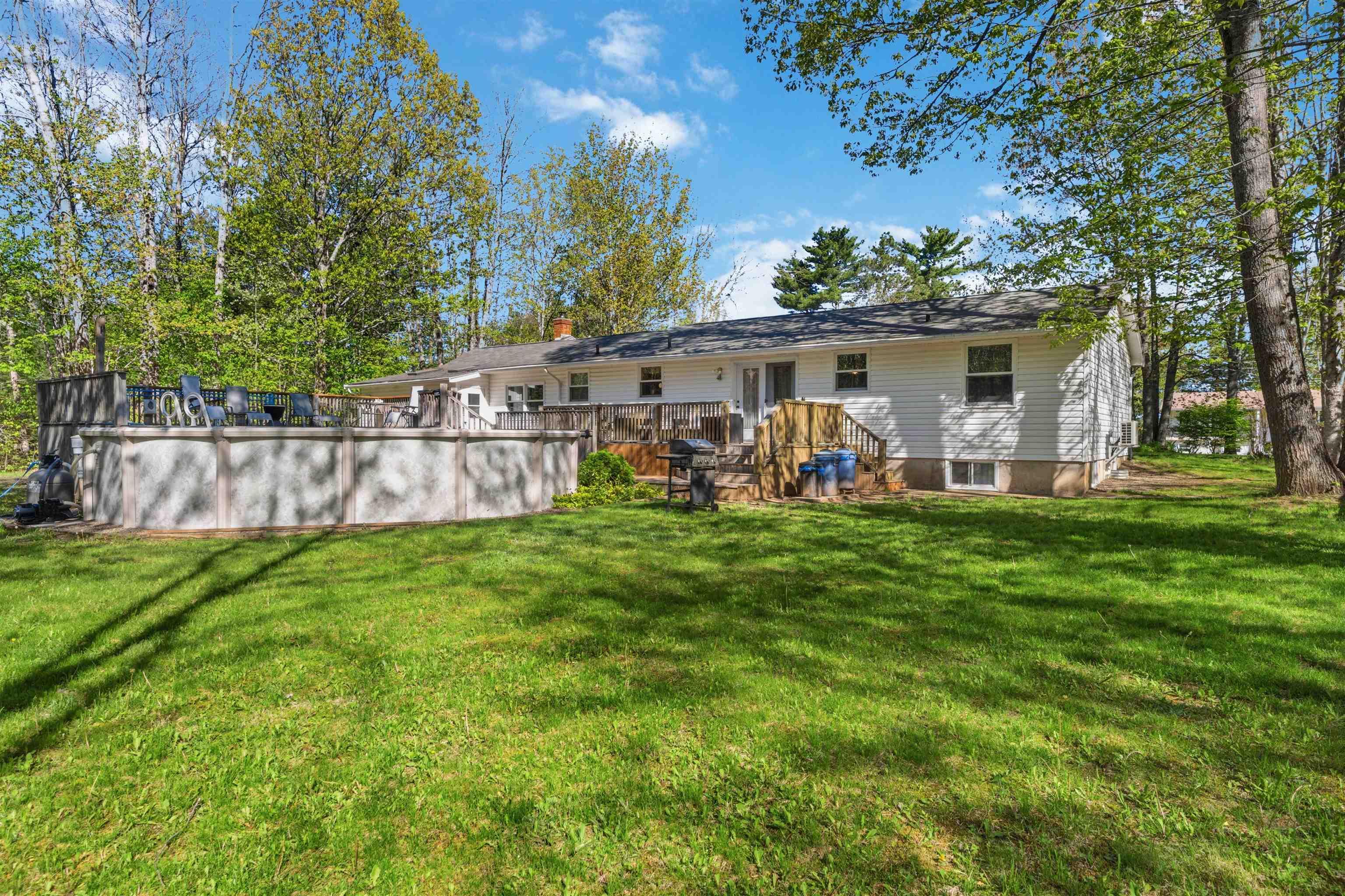 $650,000.00: 2410 Loretta Avenue, Coldbrook