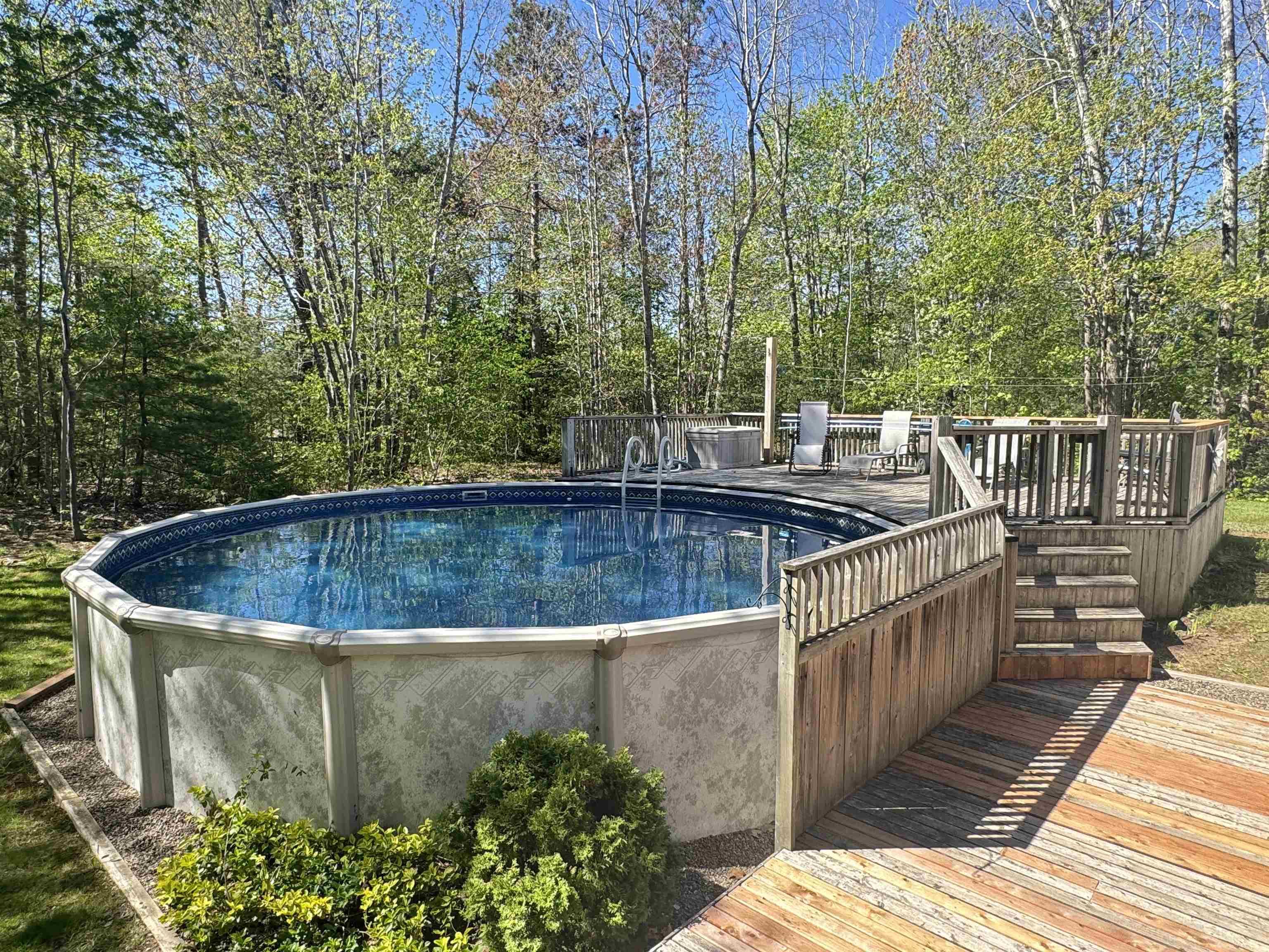 $650,000.00: 2410 Loretta Avenue, Coldbrook