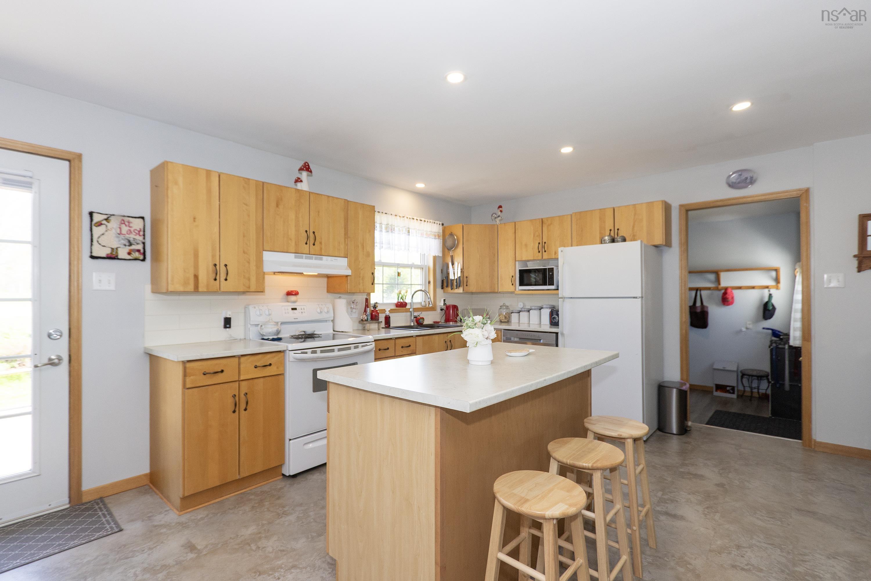 $460,000.00: 1448 Gulf Shore Road, Gulf Shore