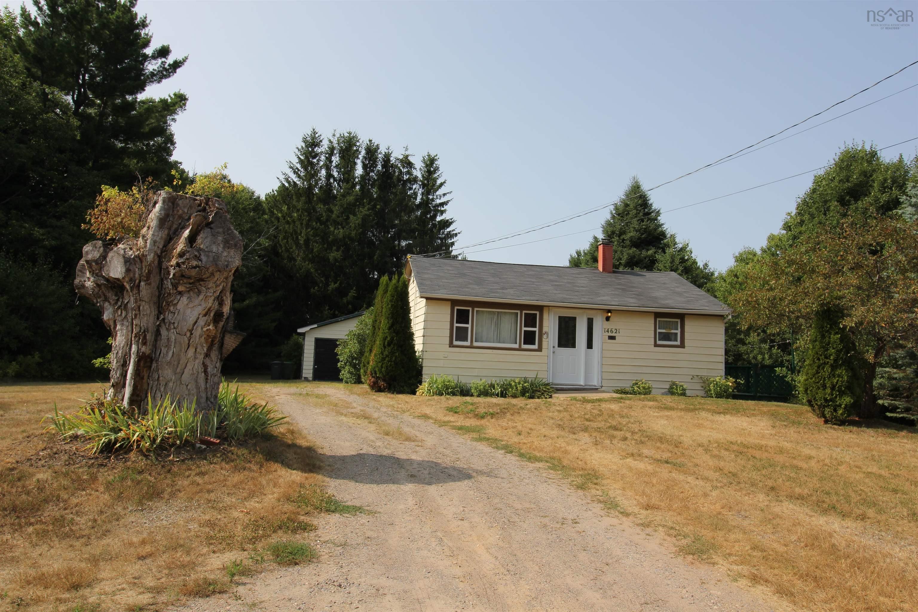 $253,500.00: 14621 Highway 1, Wilmot