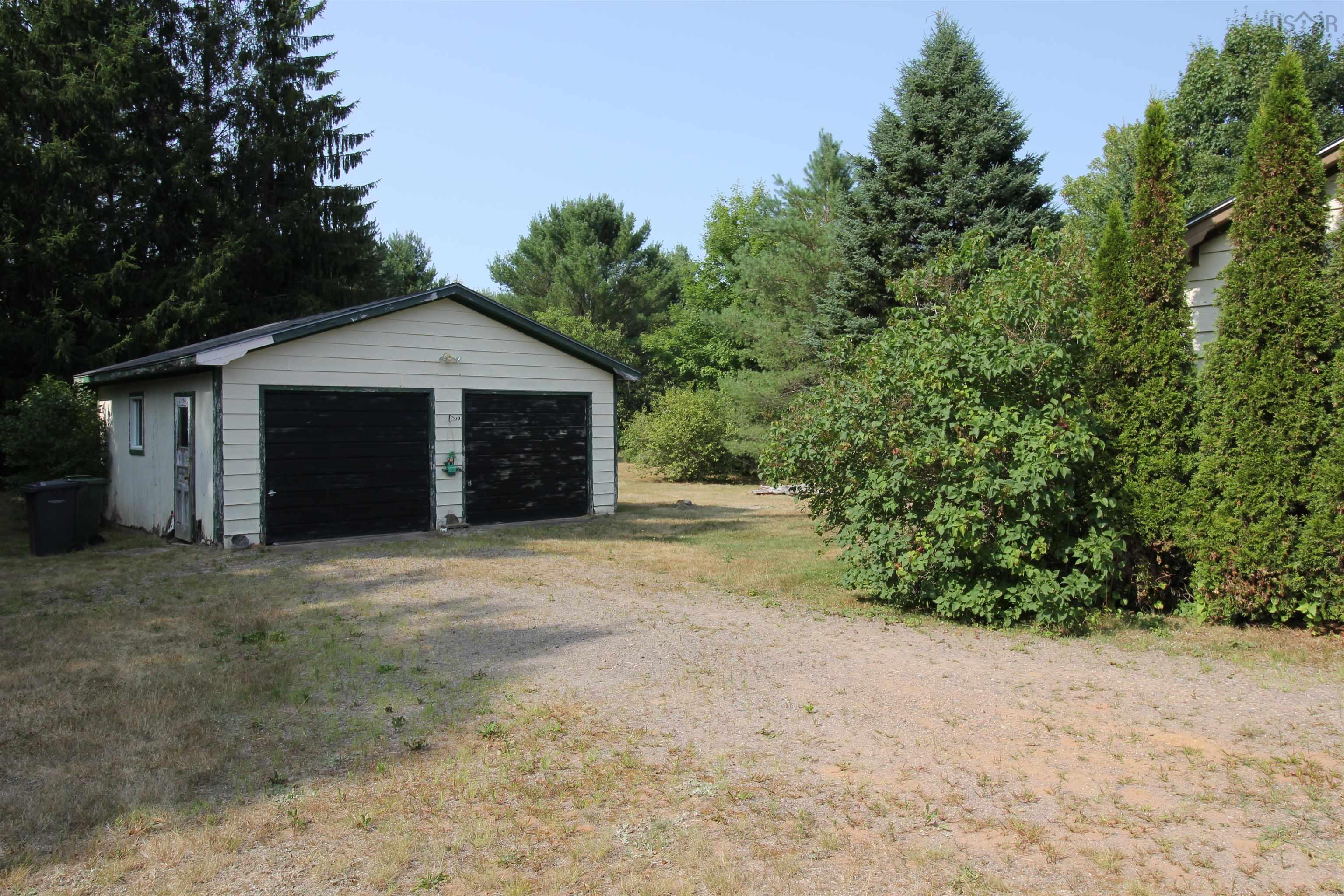 $253,500.00: 14621 Highway 1, Wilmot