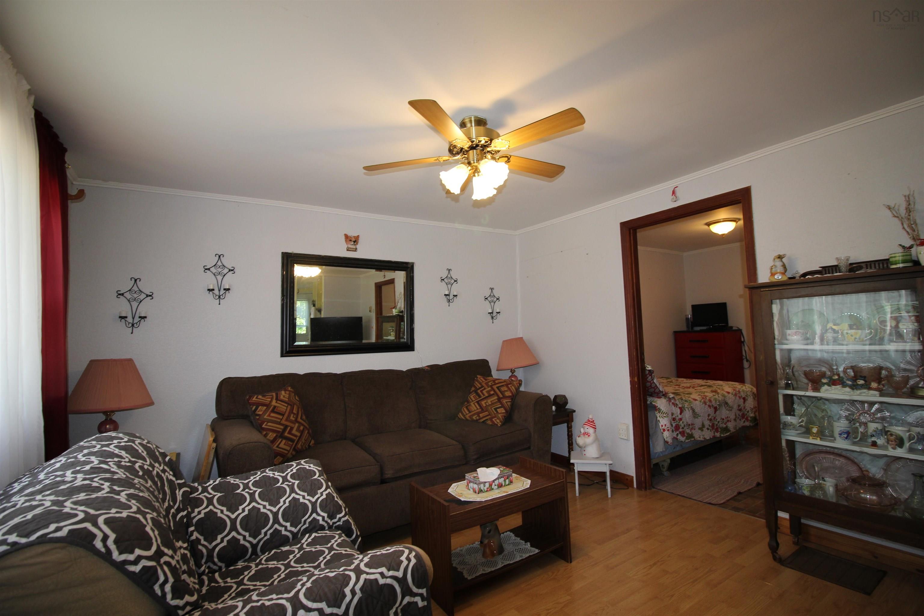 $253,500.00: 14621 Highway 1, Wilmot