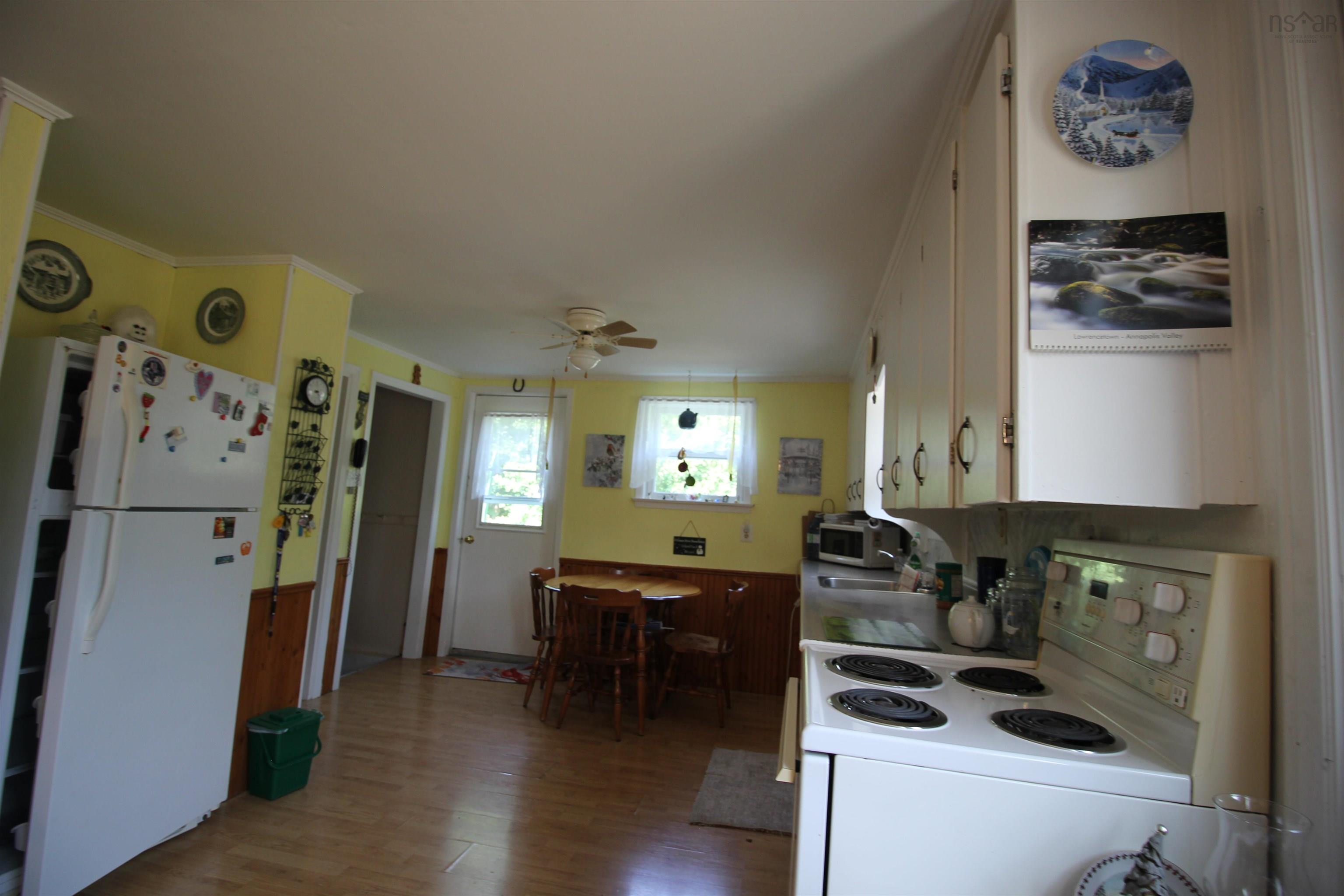 $253,500.00: 14621 Highway 1, Wilmot
