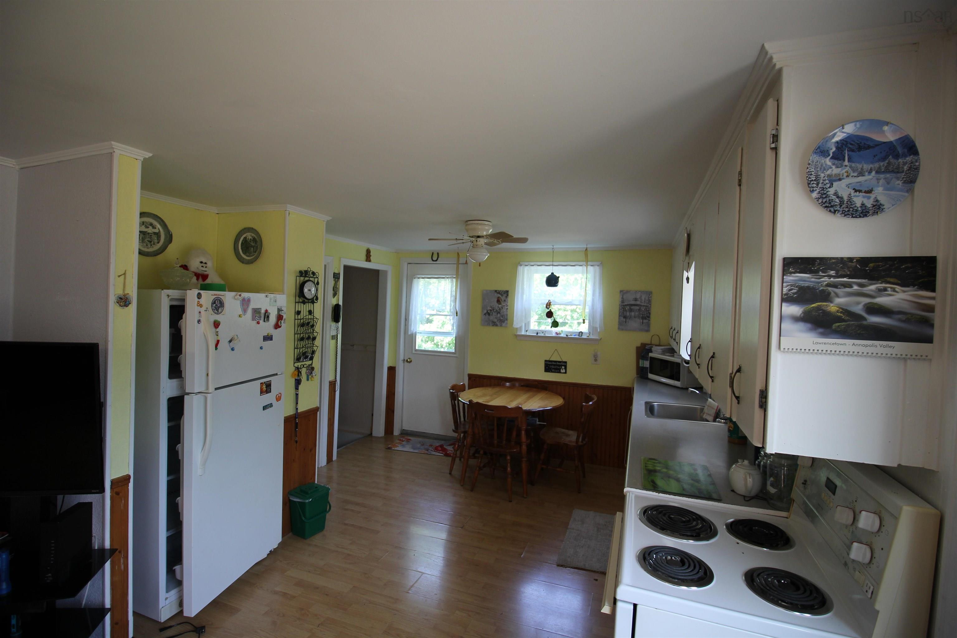 $253,500.00: 14621 Highway 1, Wilmot