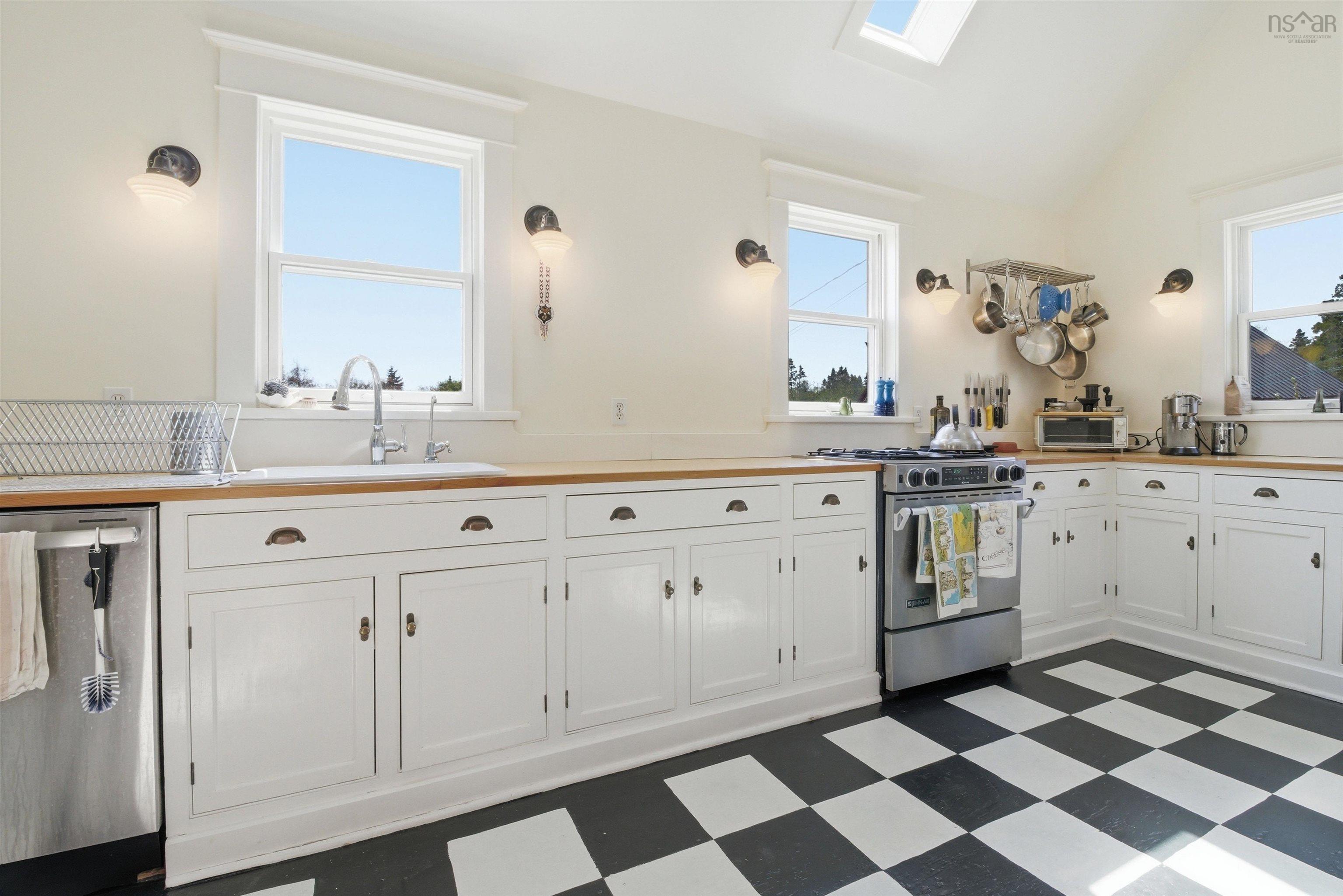 15 Shore Road, West Chezzetcook, NS (MLS 202611971)