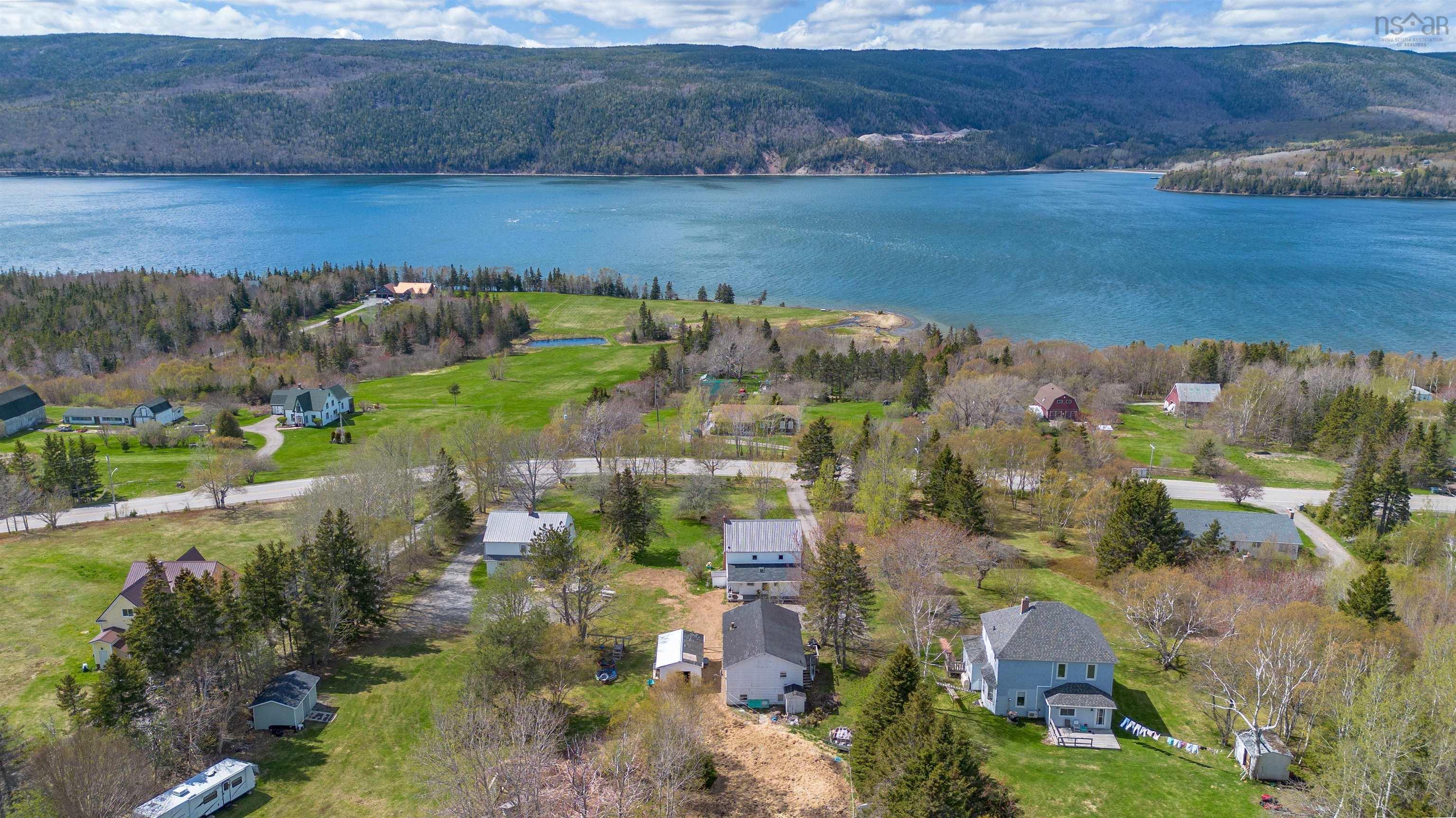 $375,000.00: 1851 Old Route 5, Bras D