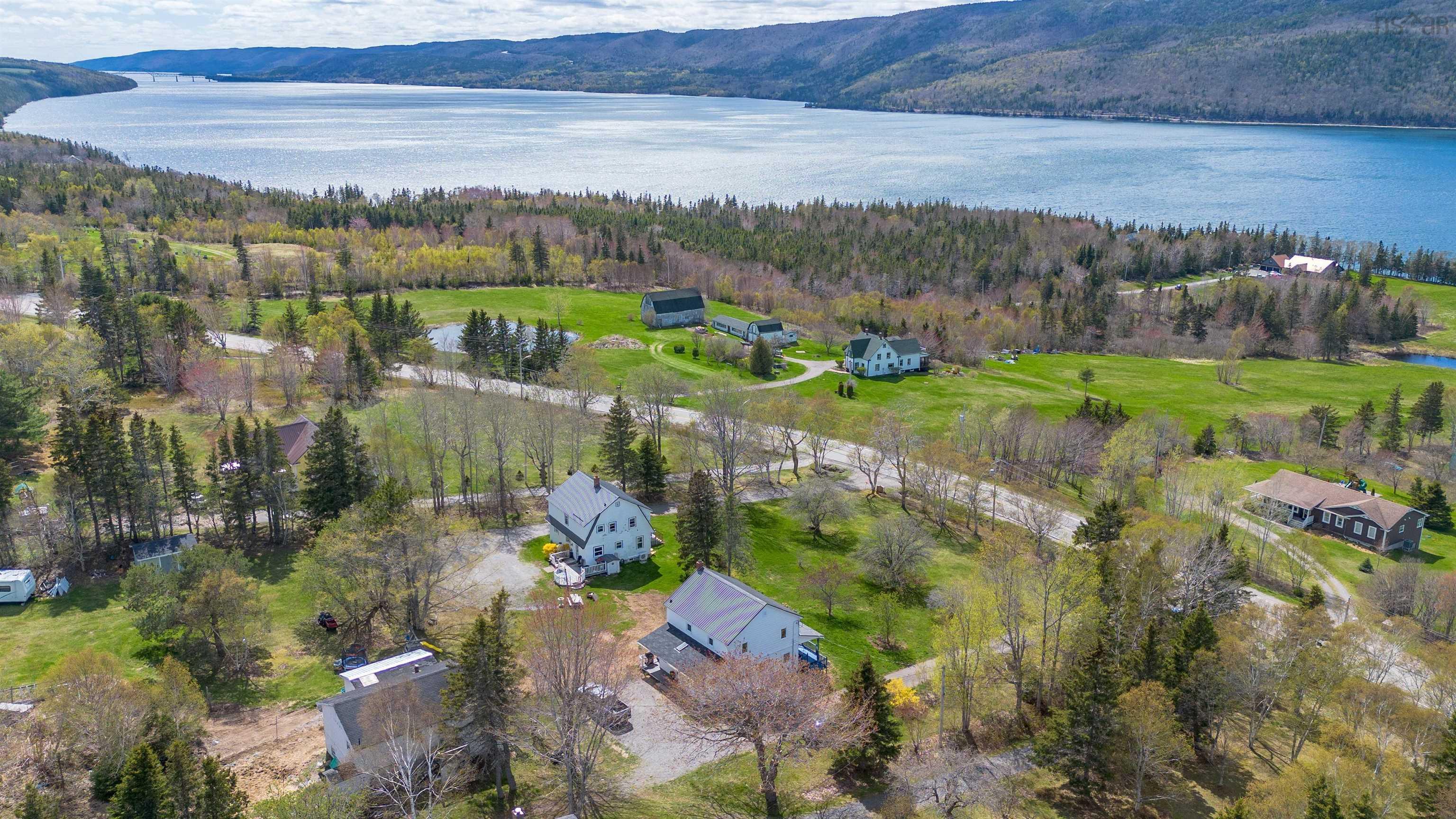$375,000.00: 1851 Old Route 5, Bras D