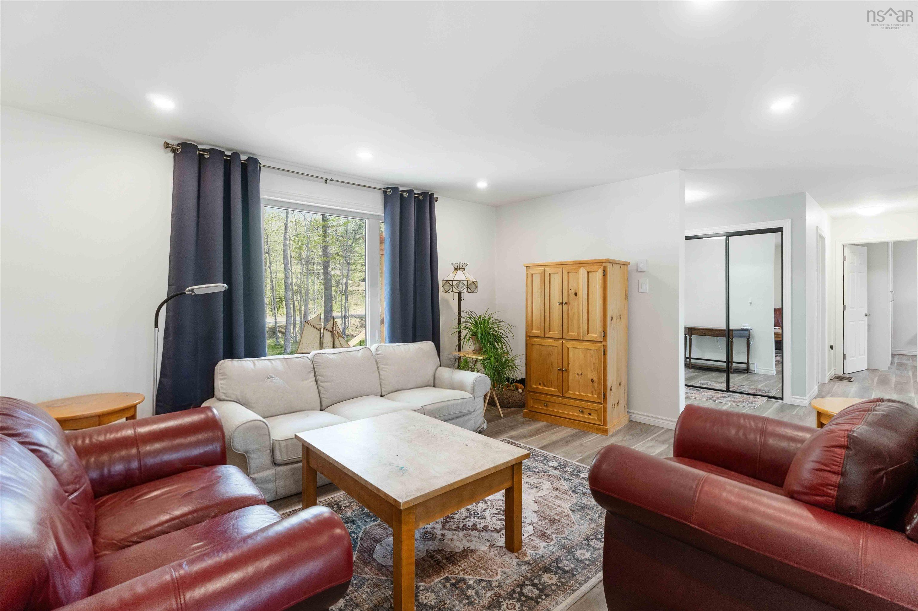 $449,500.00: 380 Hall Road, South Greenwood