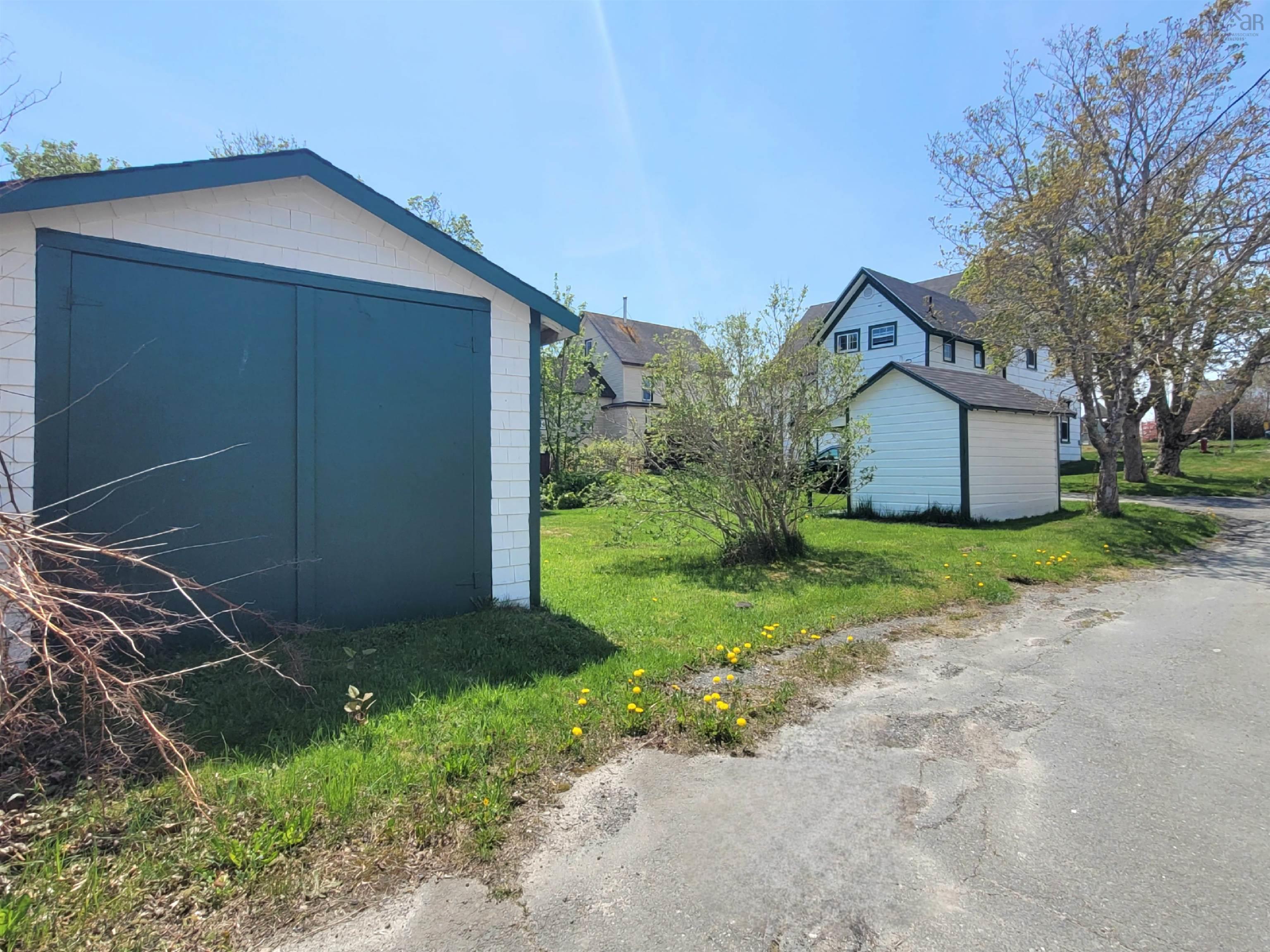 $269,900.00: 20 North Street, Lockeport