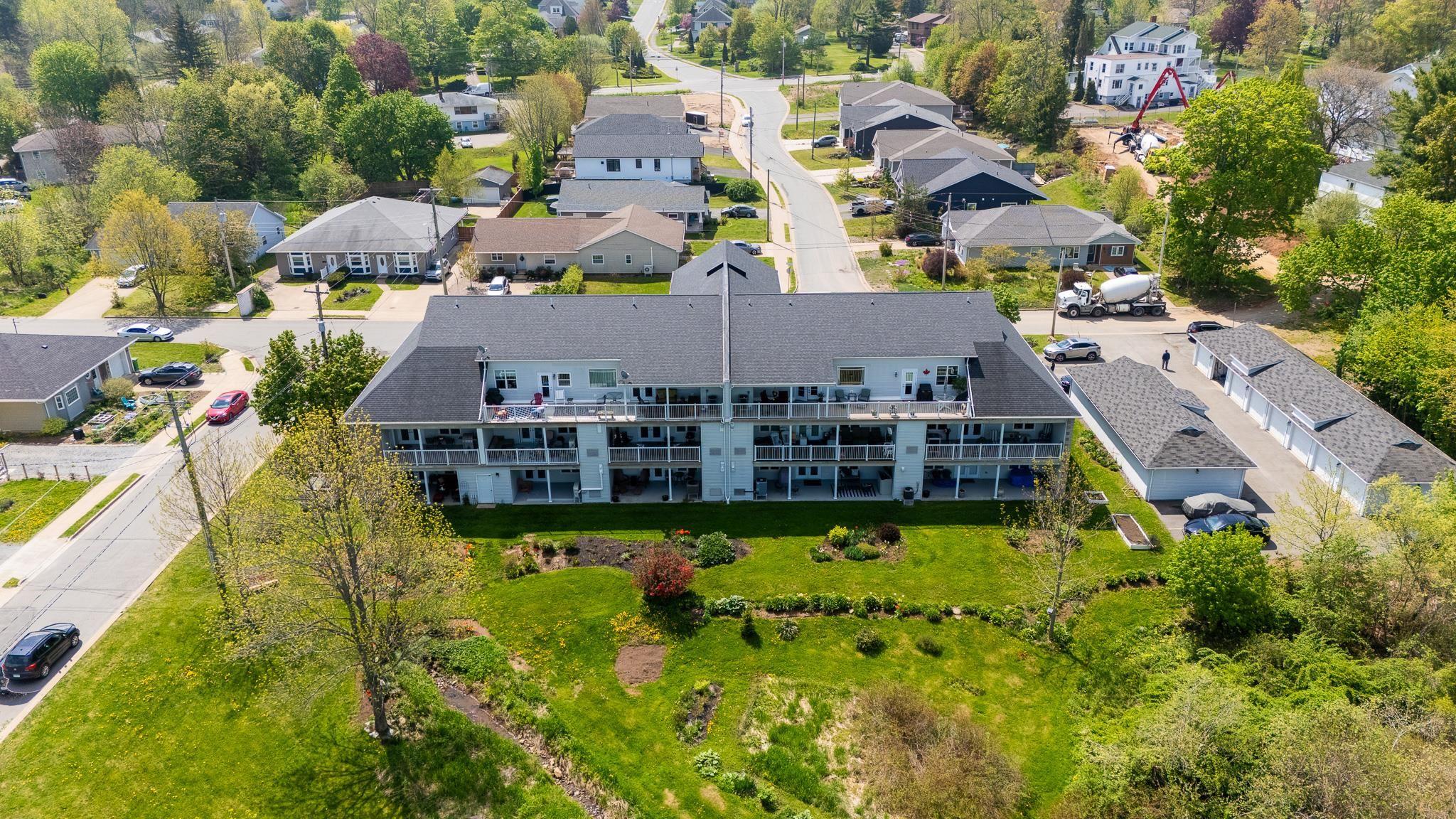 $439,000.00: 101 42 Bigelow Street, Wolfville