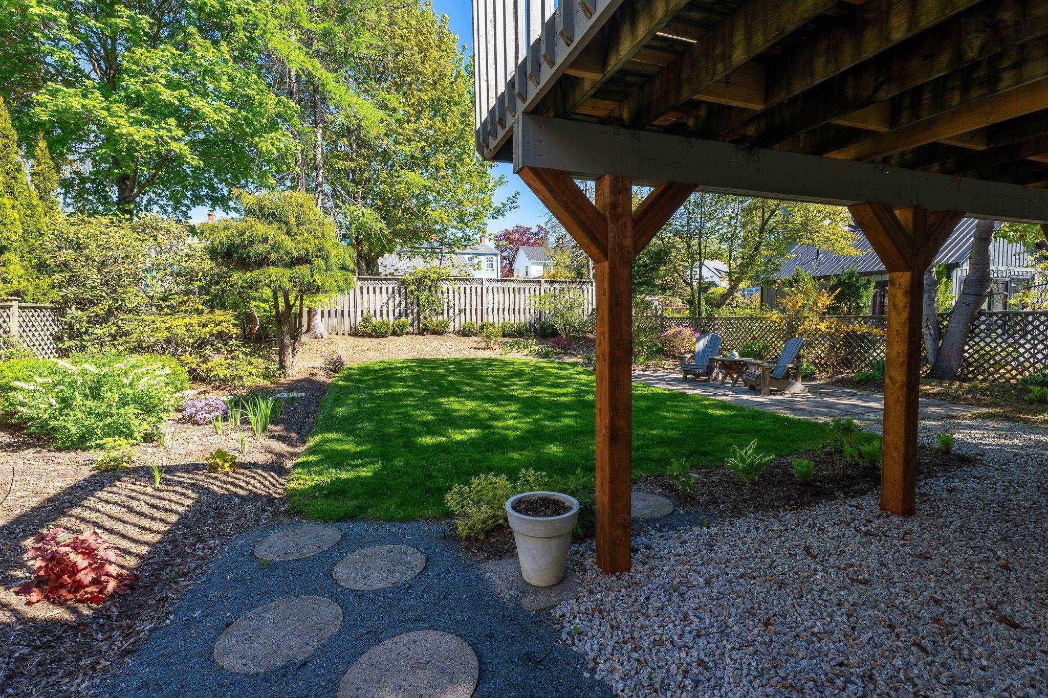 $1,695,000.00: 6031 Oakland Road, Halifax