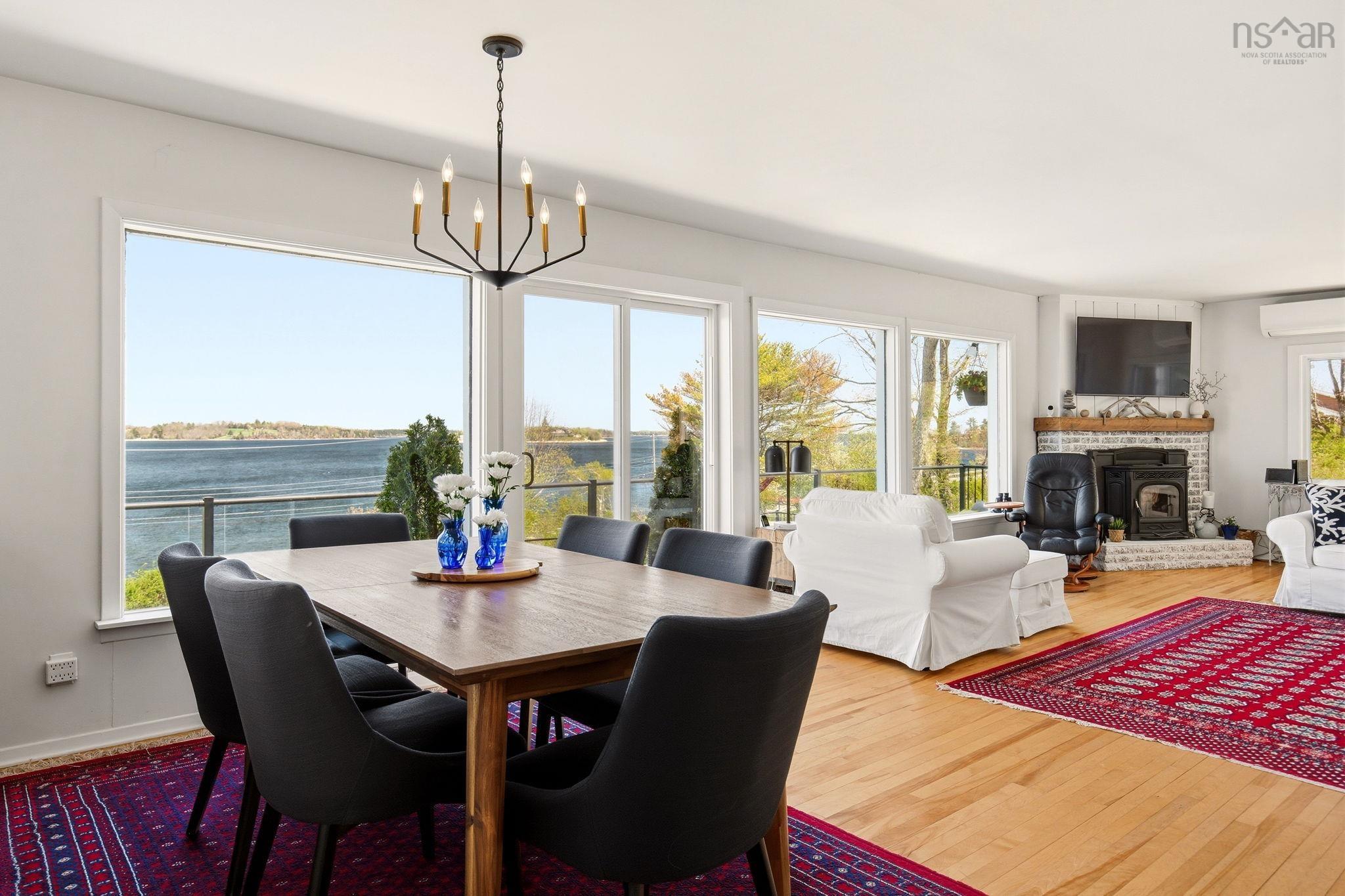 $1,195,000.00: 9222 Highway 3 Highway, Maders Cove