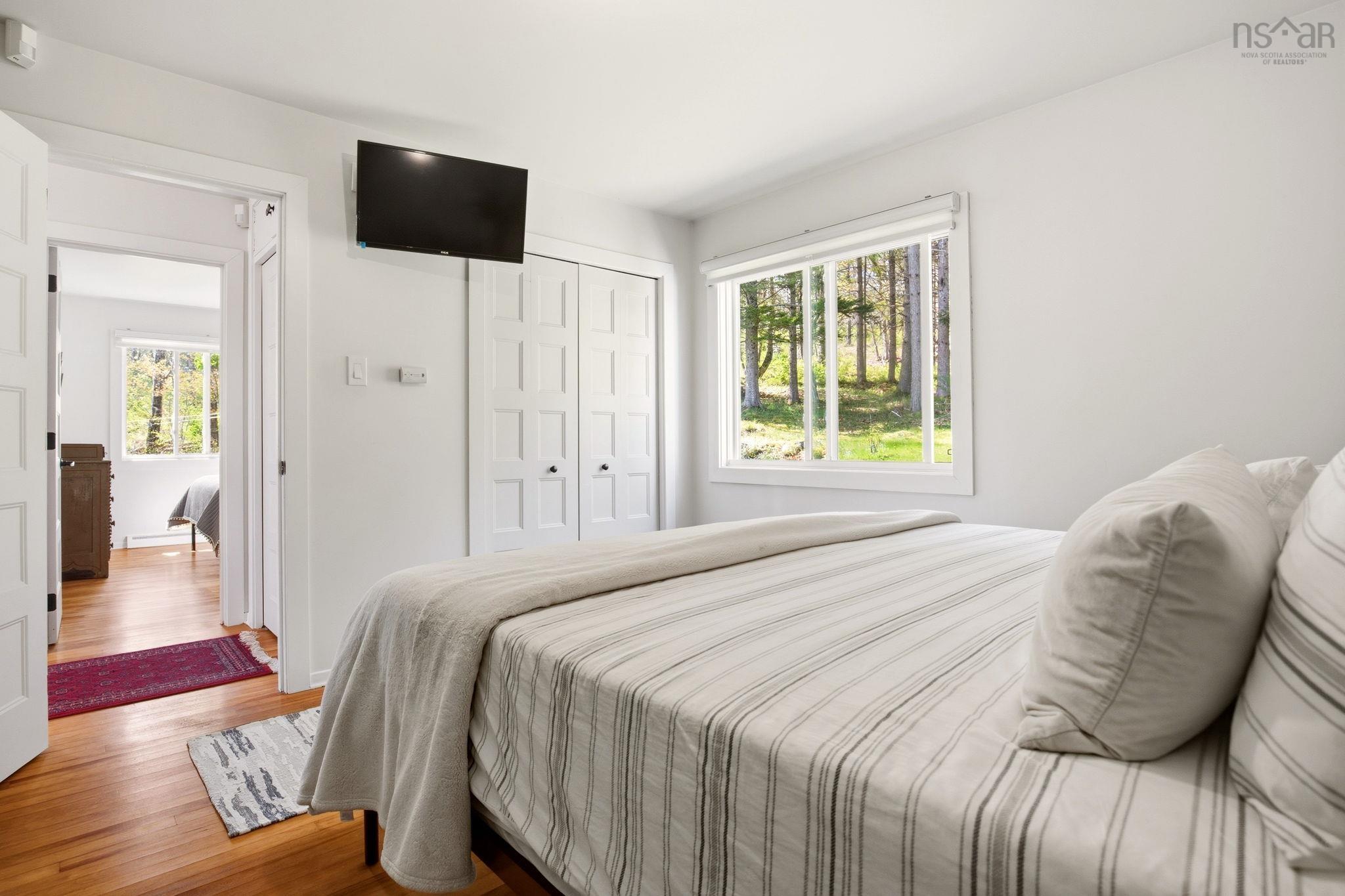 $1,195,000.00: 9222 Highway 3 Highway, Maders Cove