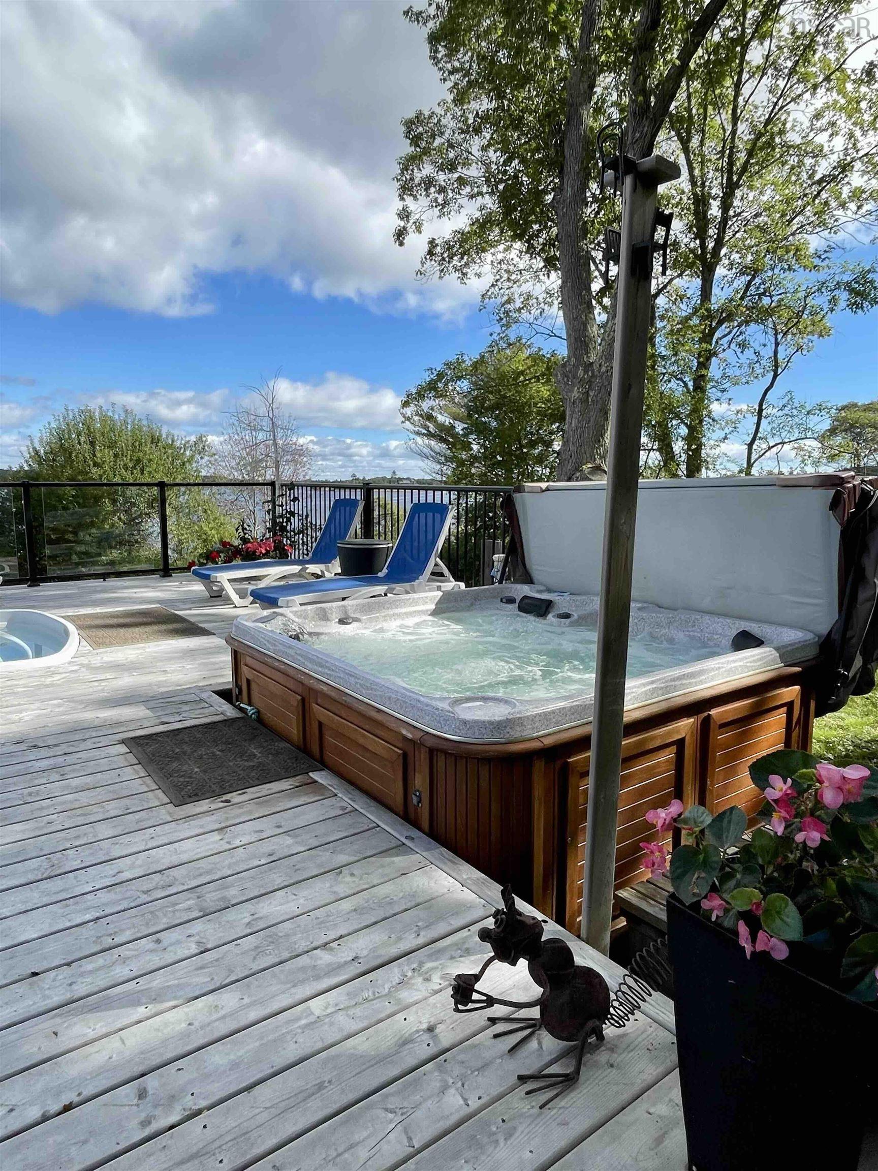 $1,195,000.00: 9222 Highway 3 Highway, Maders Cove