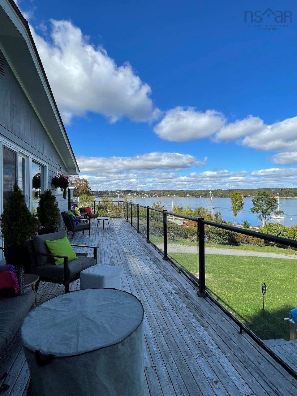$1,195,000.00: 9222 Highway 3 Highway, Maders Cove
