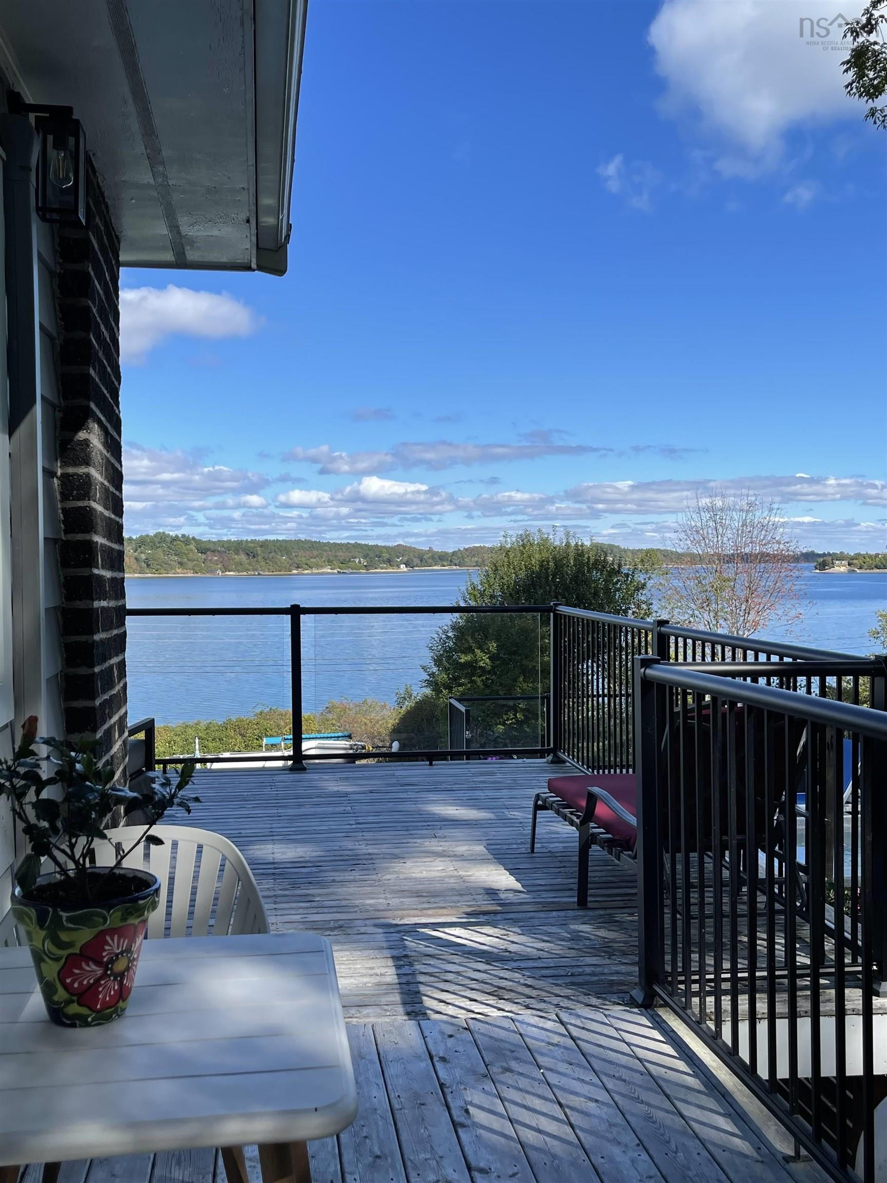 $1,195,000.00: 9222 Highway 3 Highway, Maders Cove
