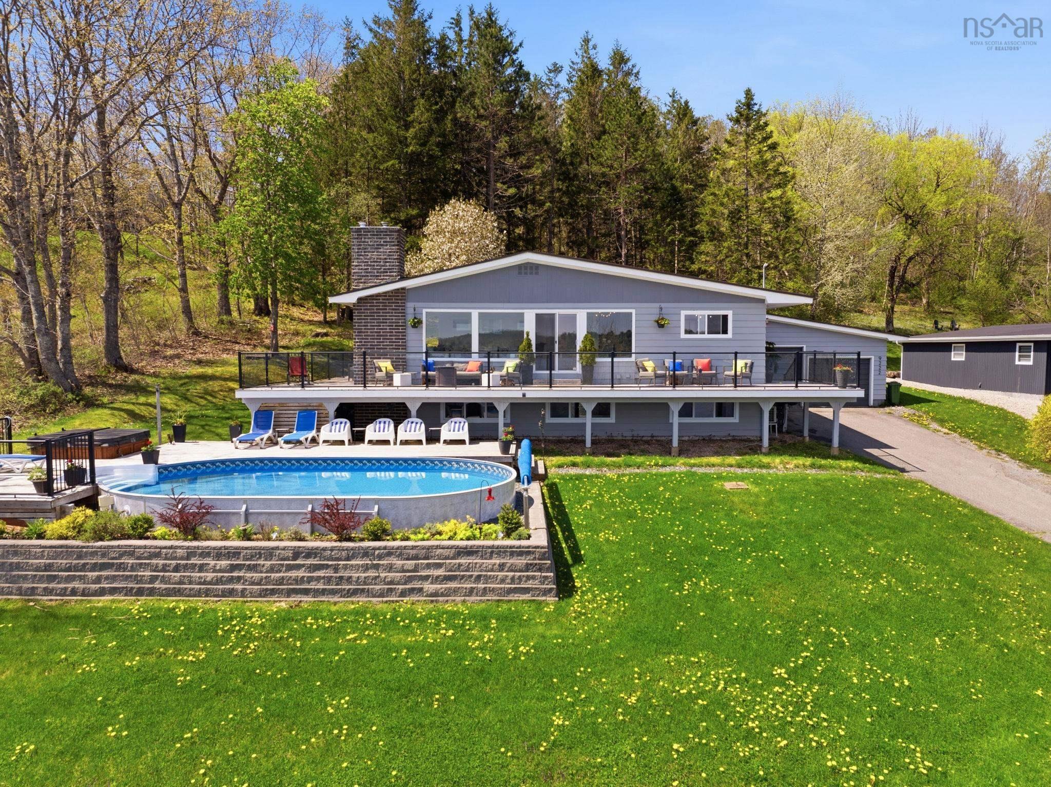 $1,195,000.00: 9222 Highway 3 Highway, Maders Cove
