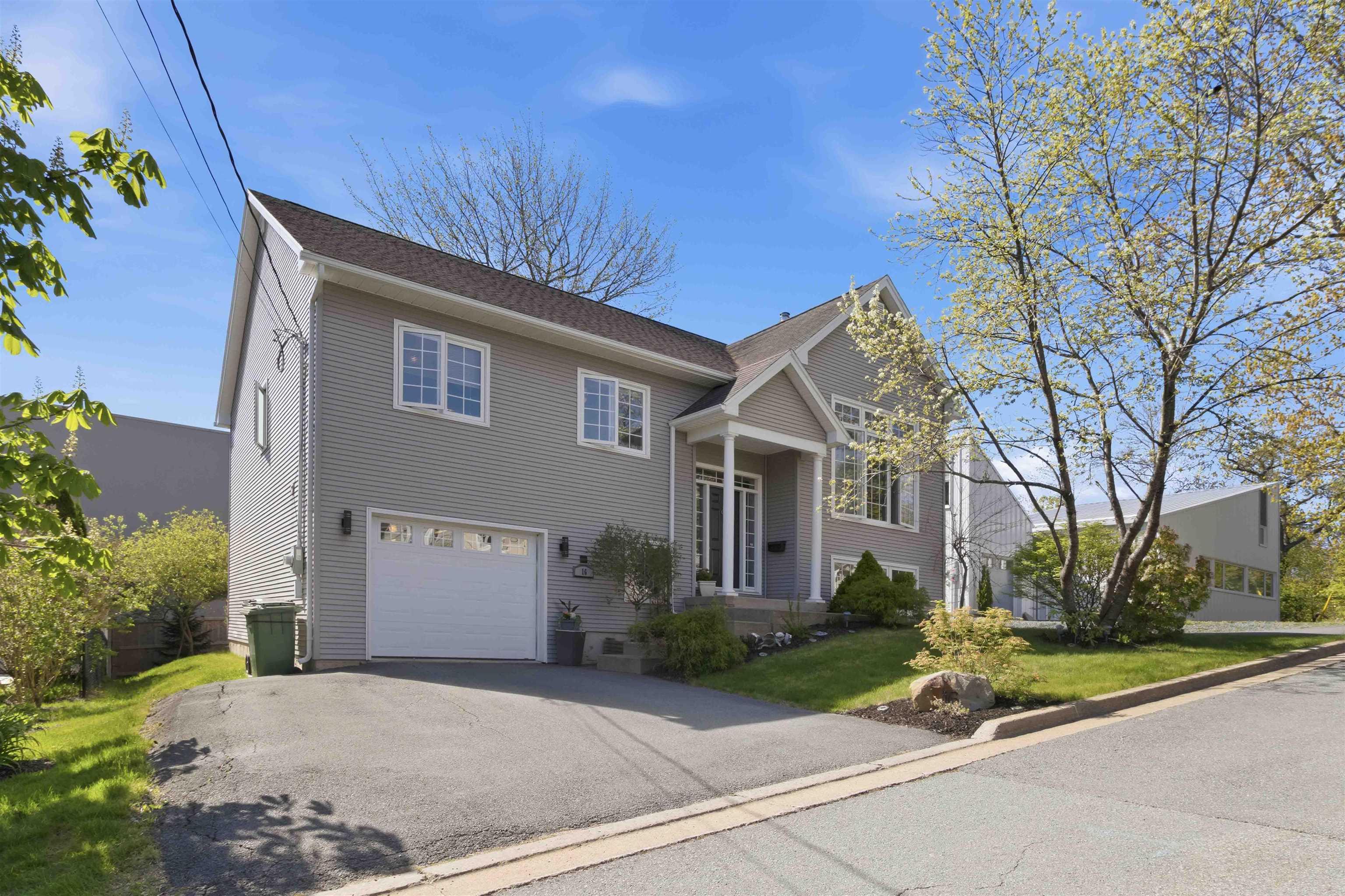 $759,900.00: 16 Boutiliers Lane, Dartmouth