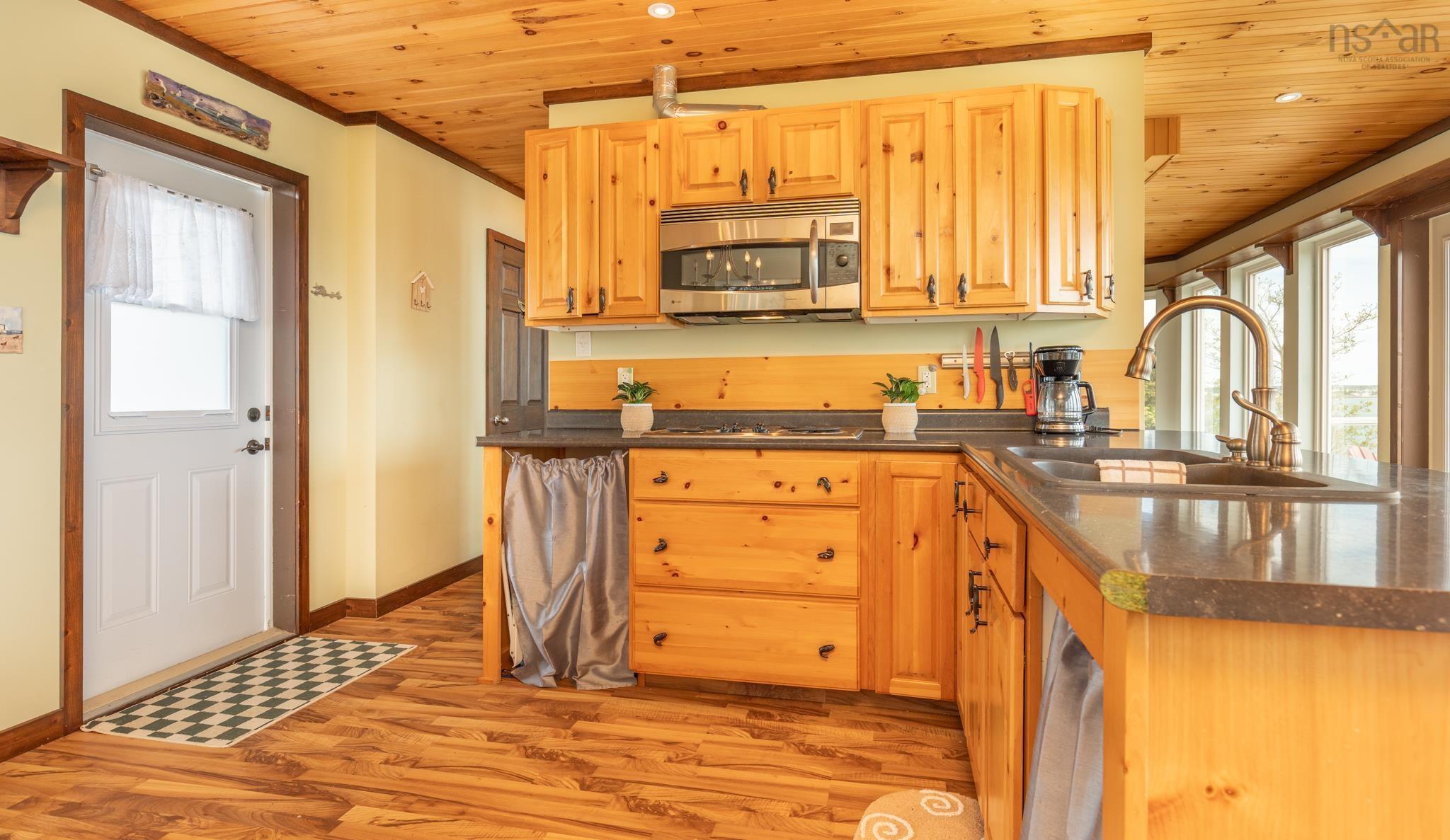 $297,000.00: 1501 Highway 304, Cape Forchu