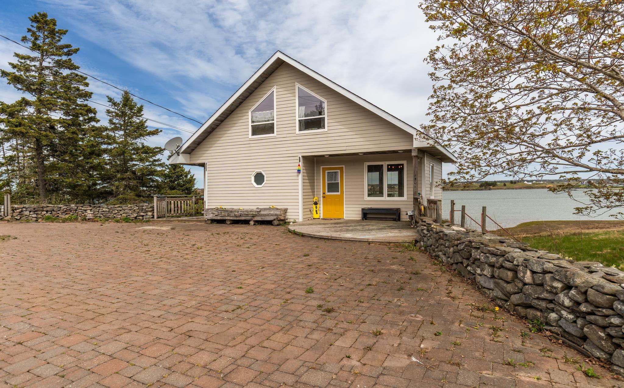 $297,000.00: 1501 Highway 304, Cape Forchu