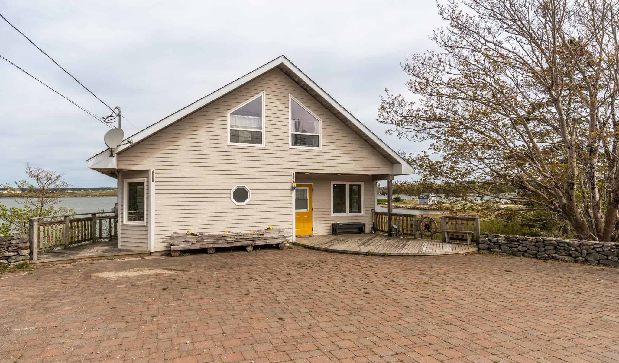 $297,000.00: 1501 Highway 304, Cape Forchu