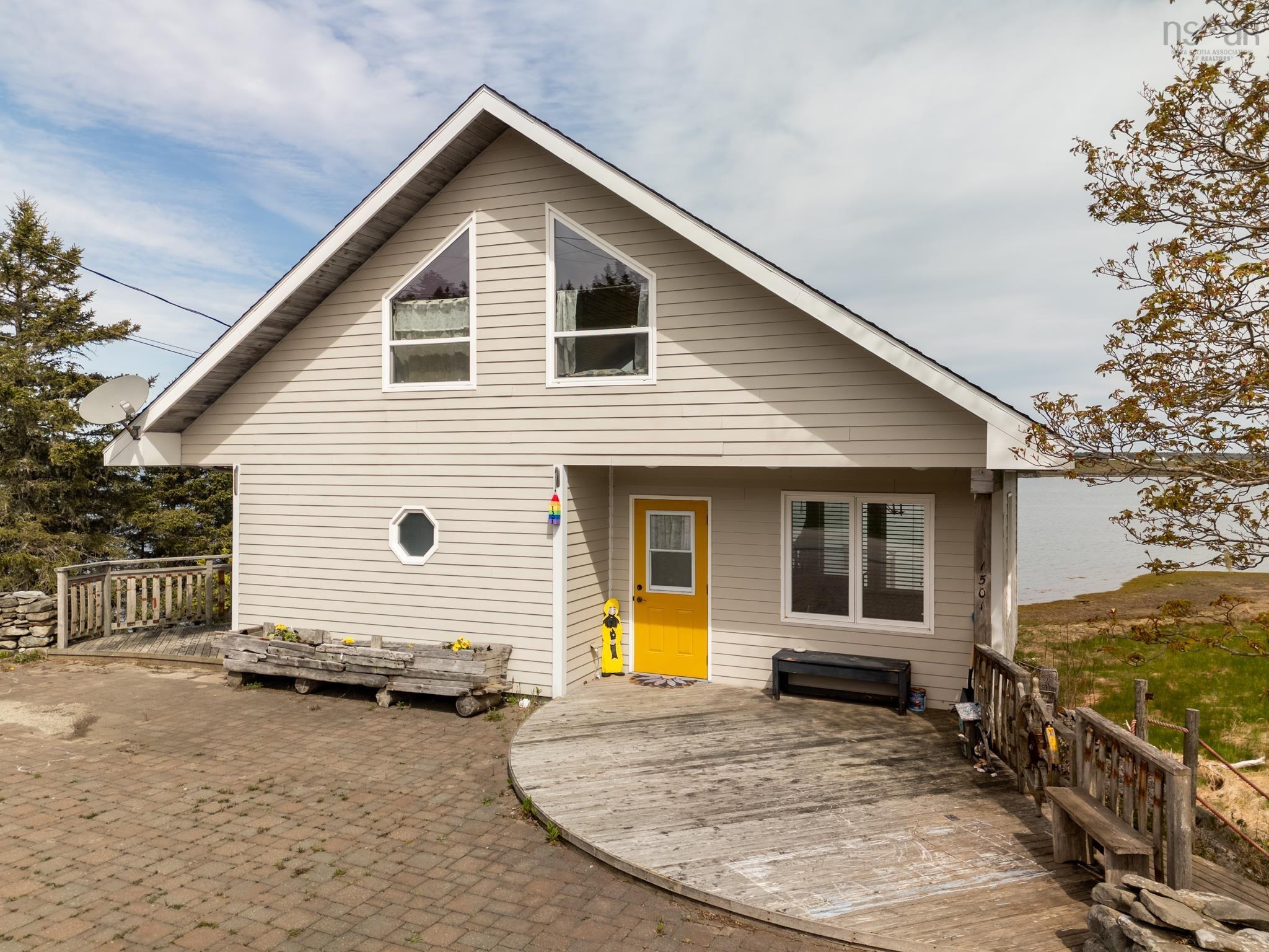 $297,000.00: 1501 Highway 304, Cape Forchu